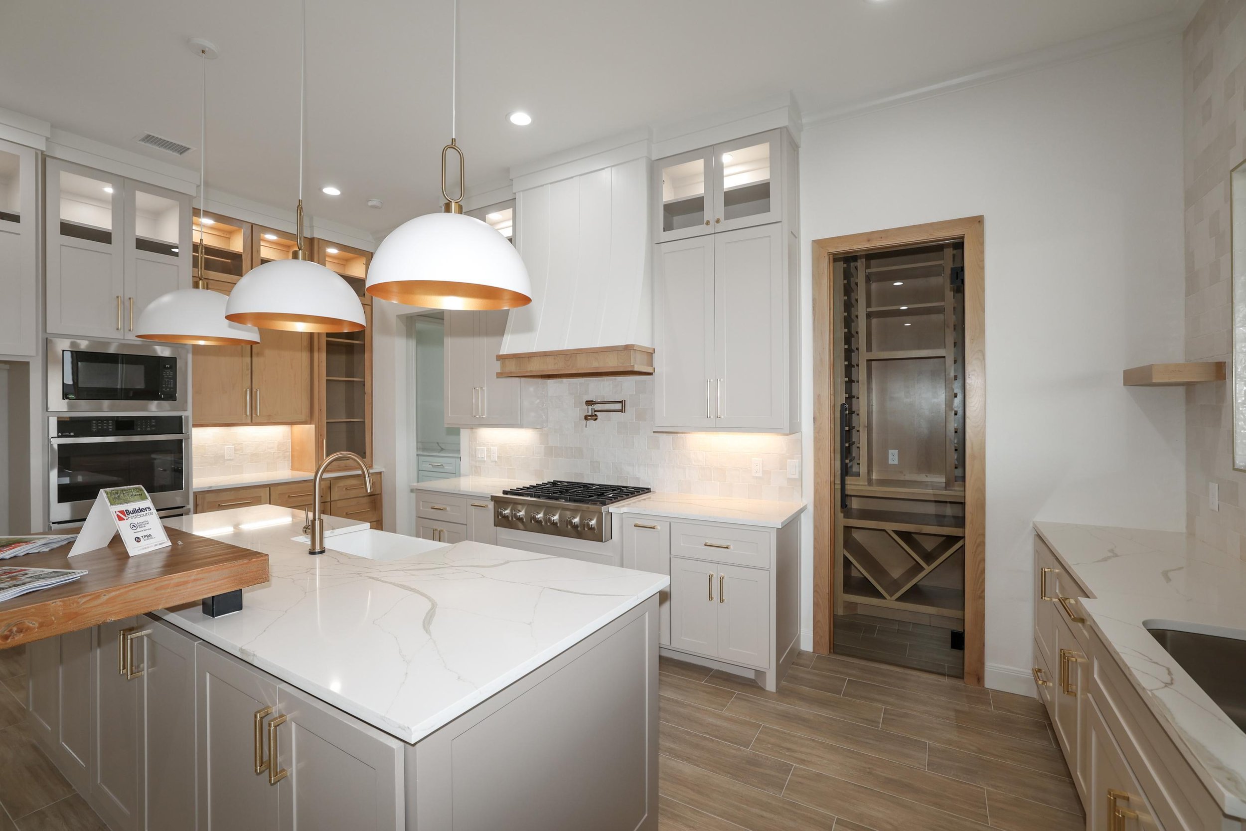 14-Kitchen.jpg
