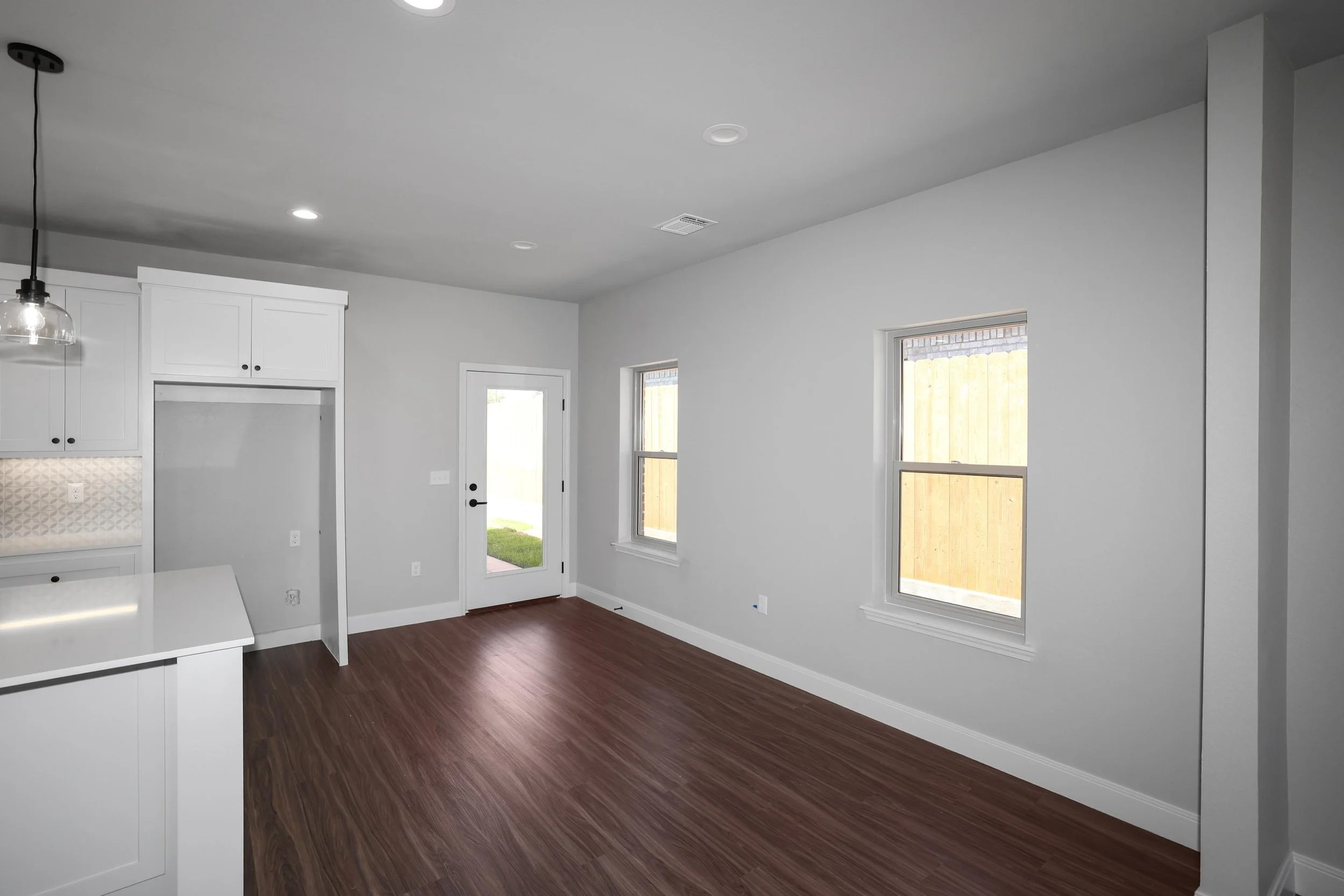 7-Living Area.jpg