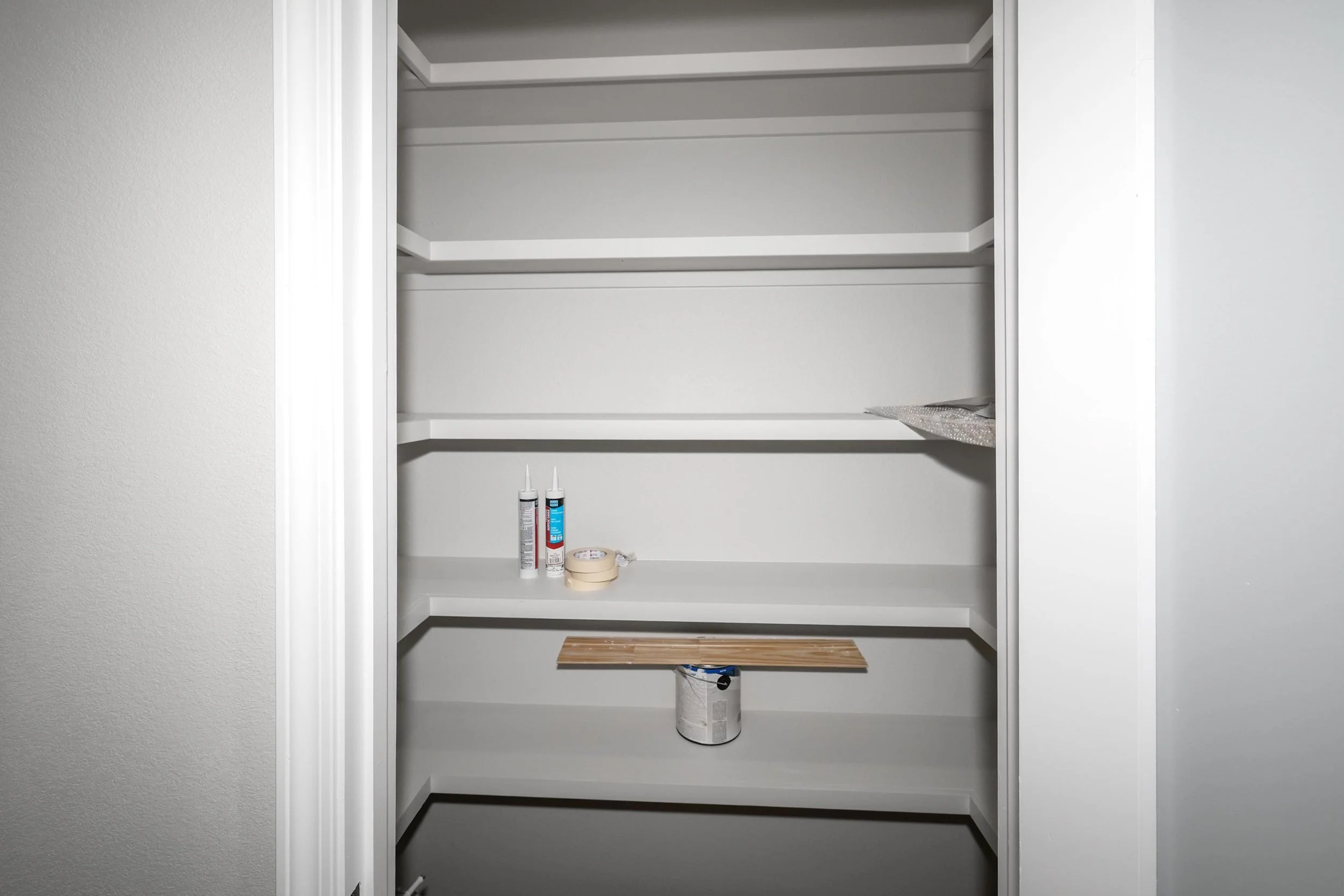 10-Kitchen Pantry.jpg