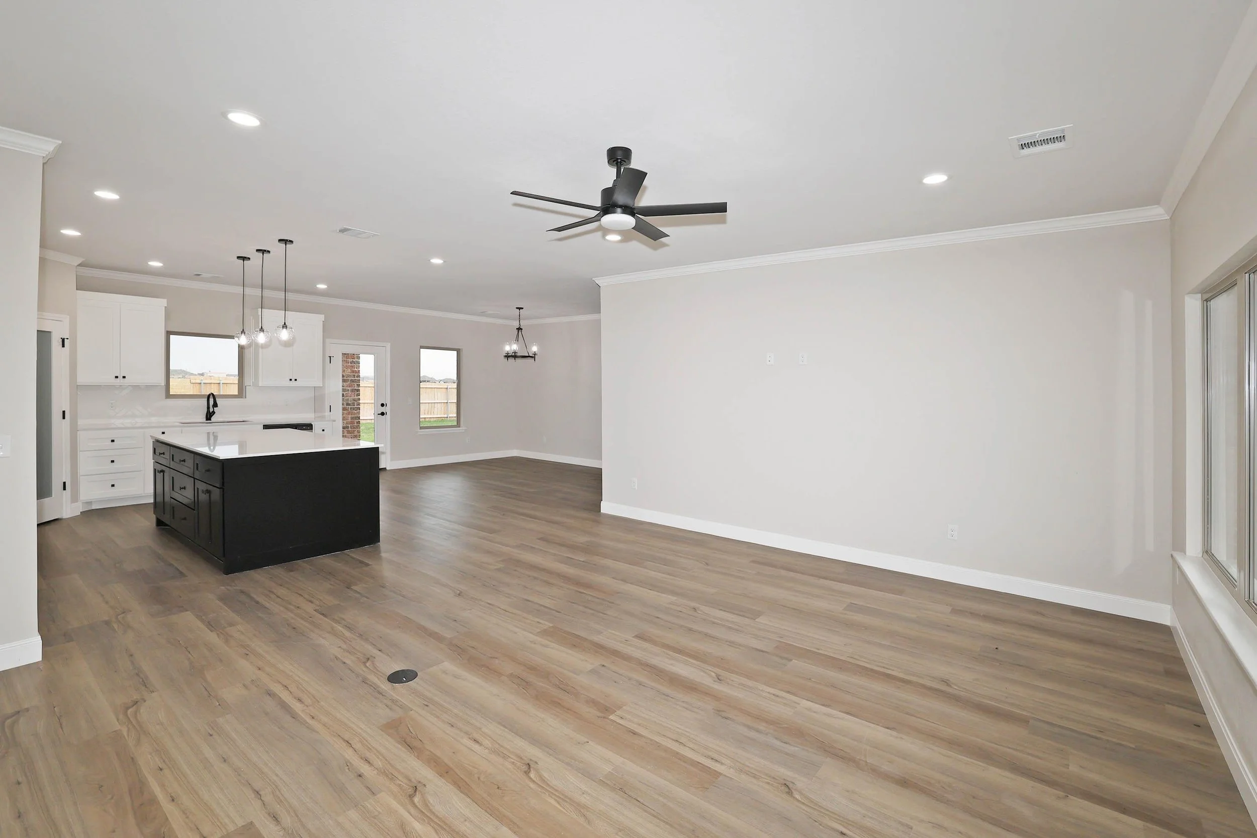 3-Living Area.jpg