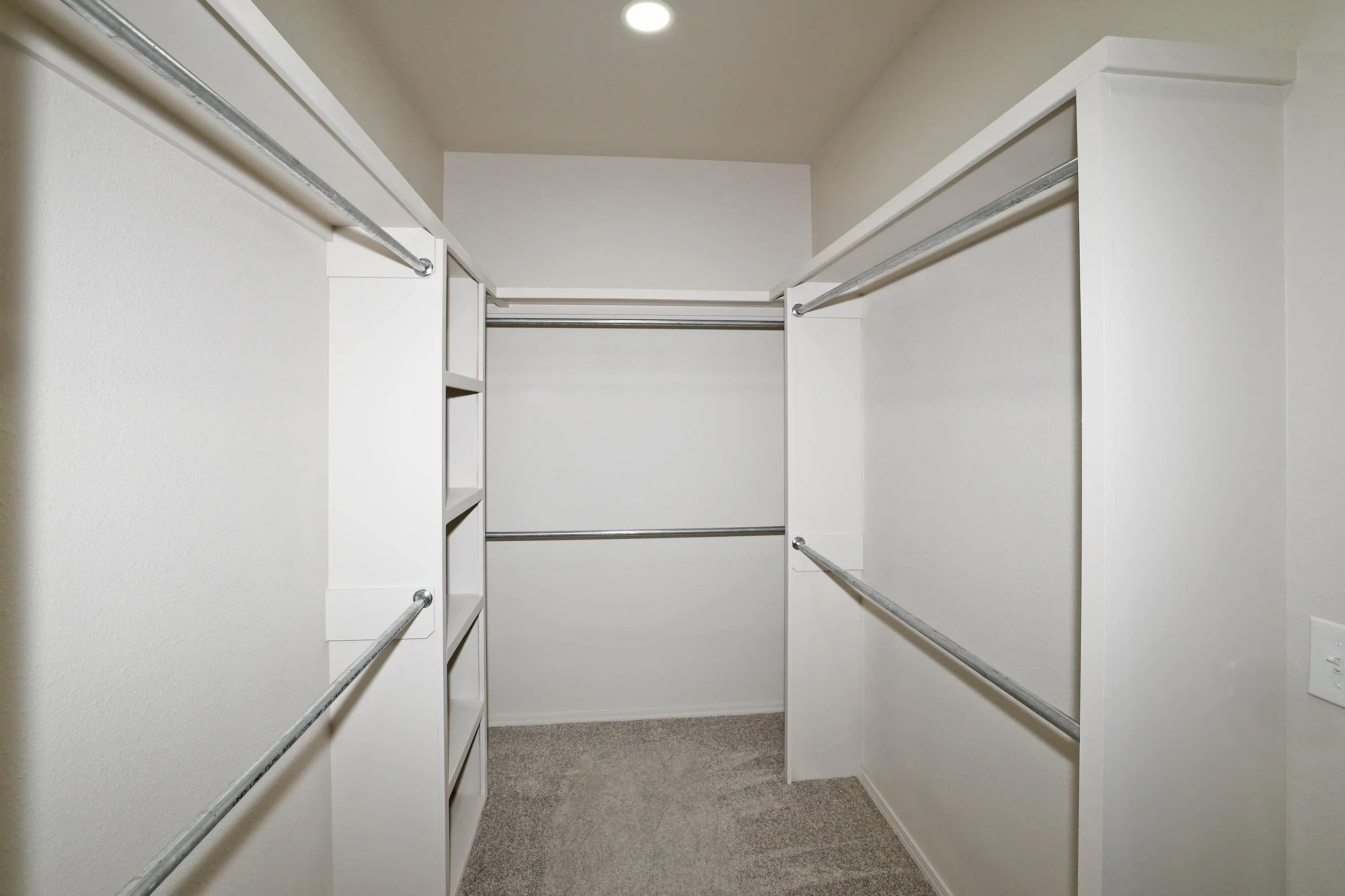 15-Primary Closet.jpg