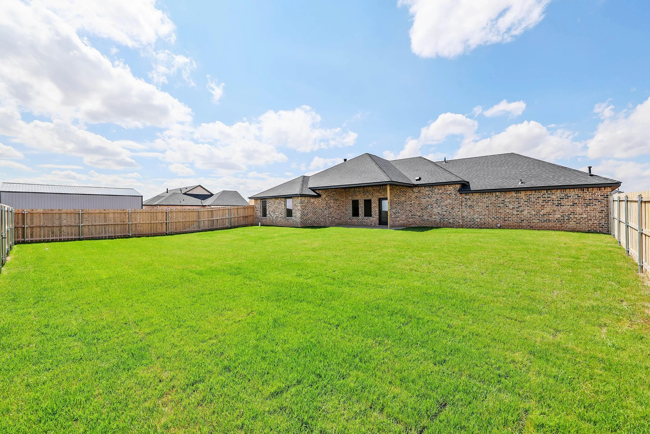 26-Backyard.jpg