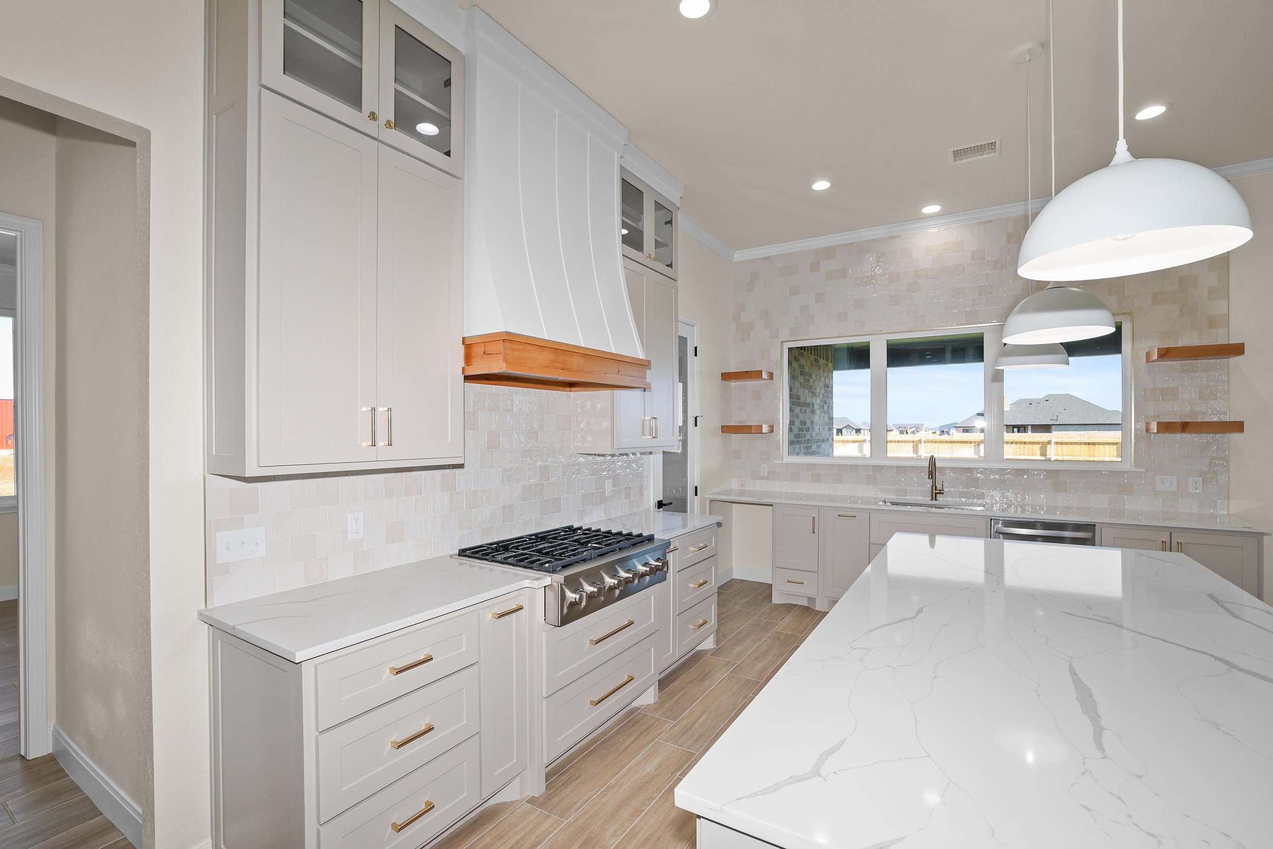 10-Kitchen.jpg