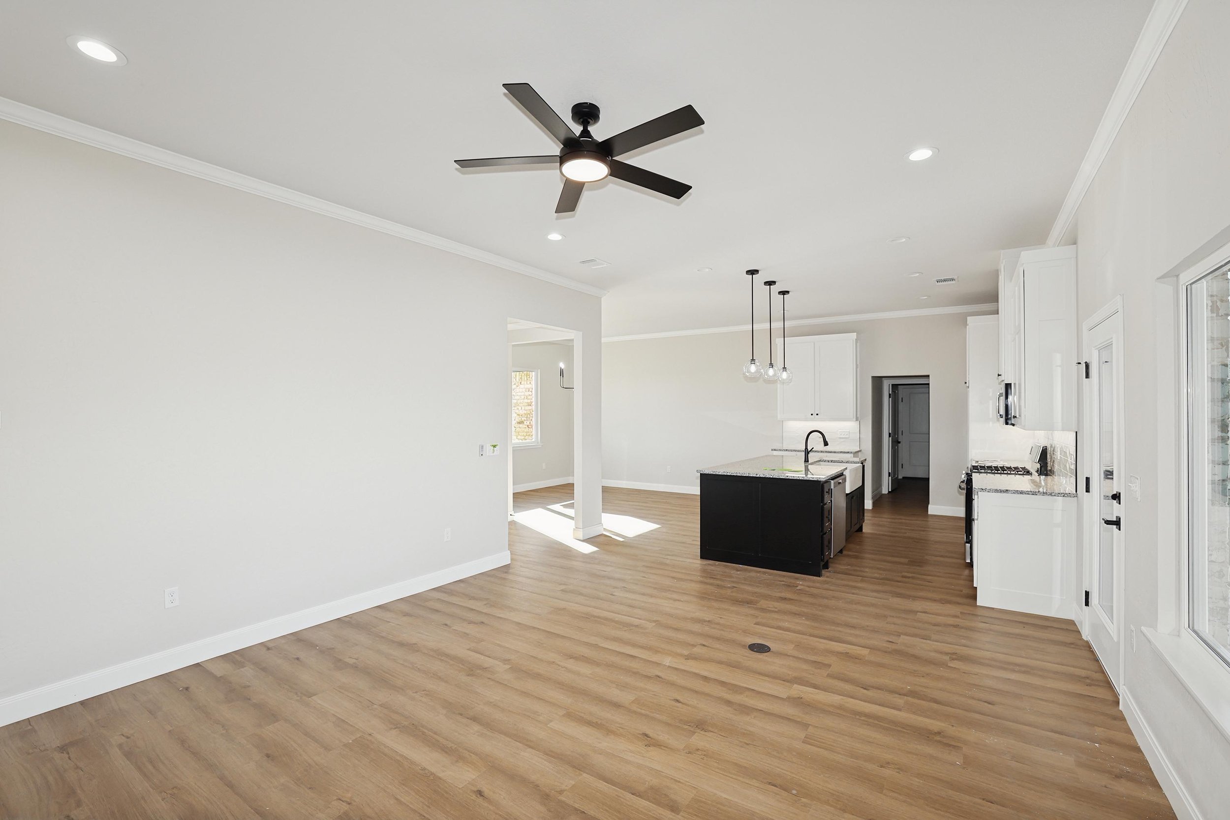 5-Living Area facing Kitchen.jpg