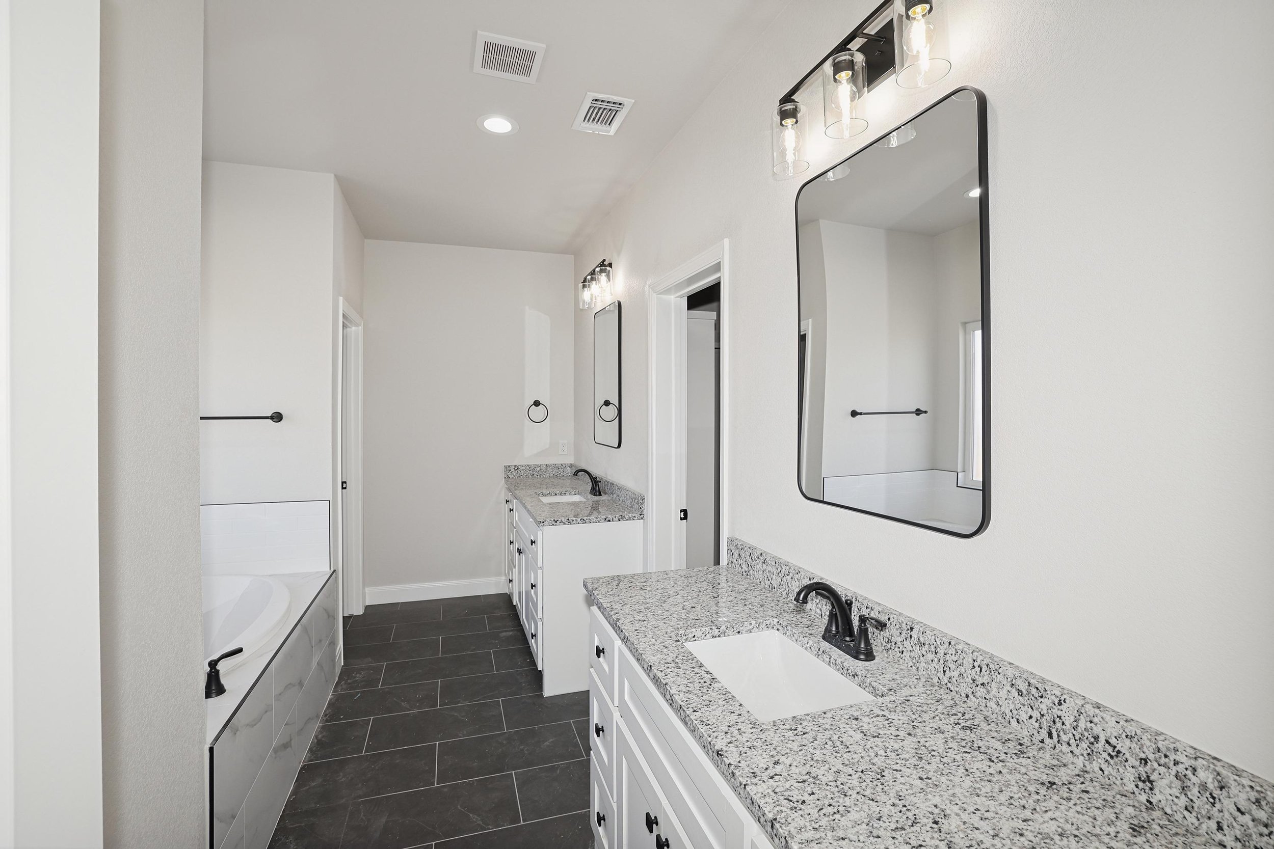 14-Primary Bath.jpg