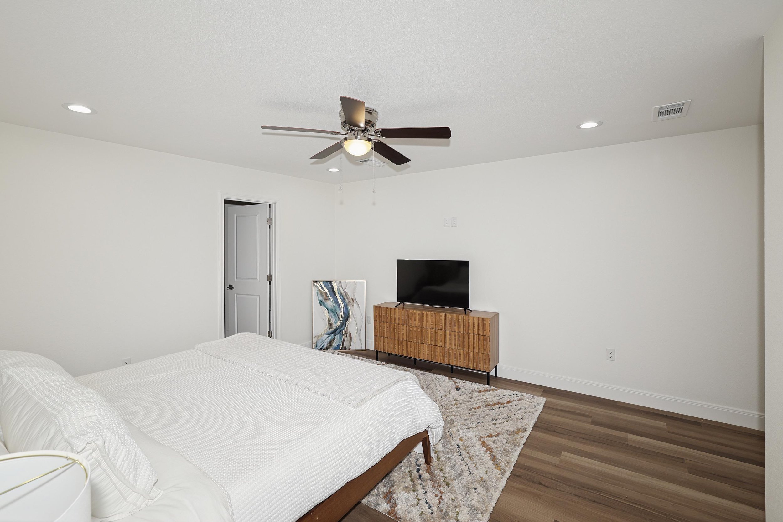 11-Primary Bedroom.jpg