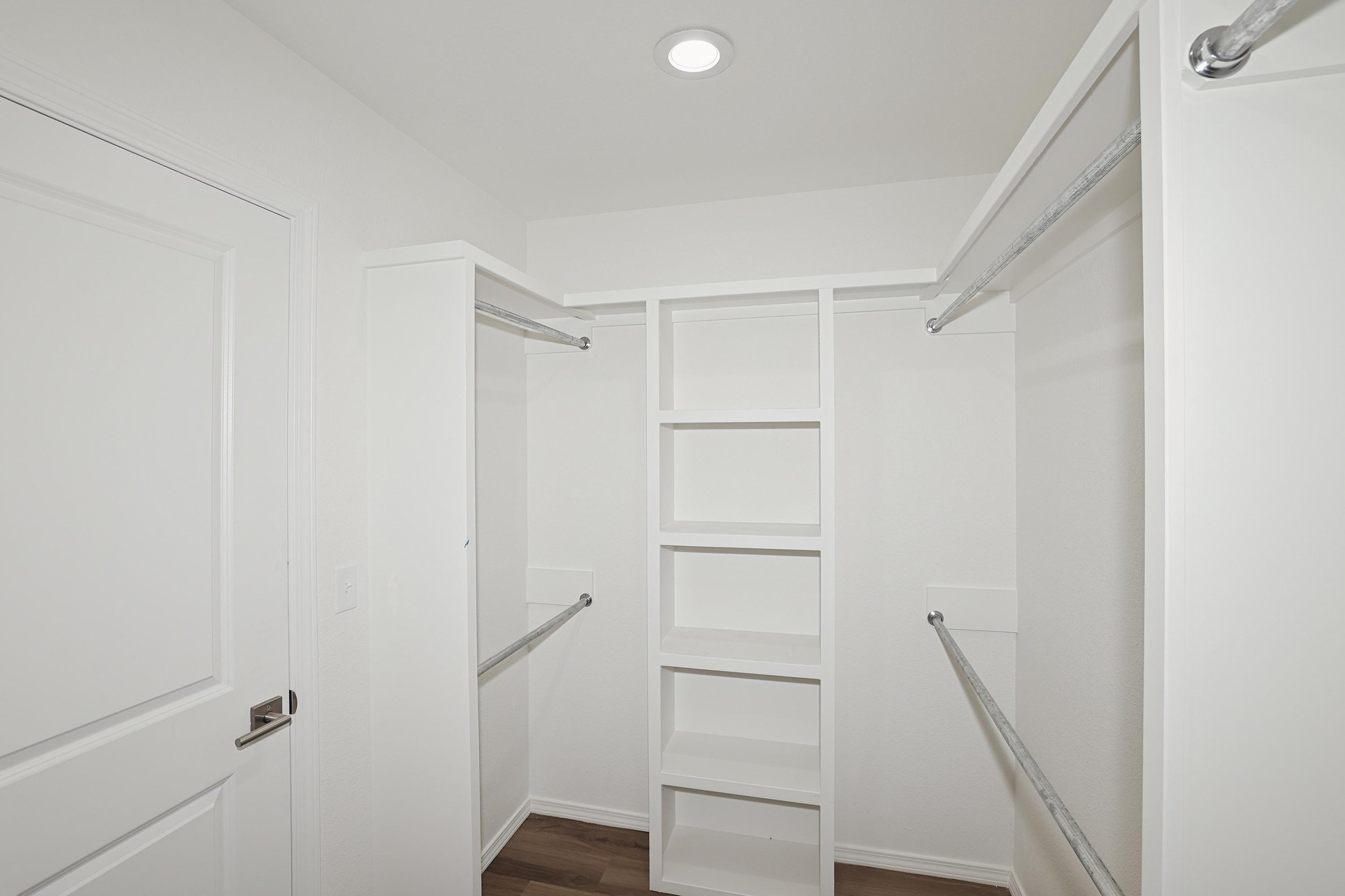 18-Primary Closet.jpg