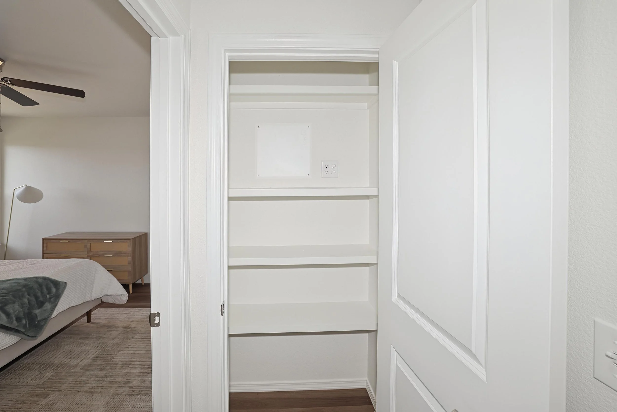 27-Hallway Storage Building.jpg