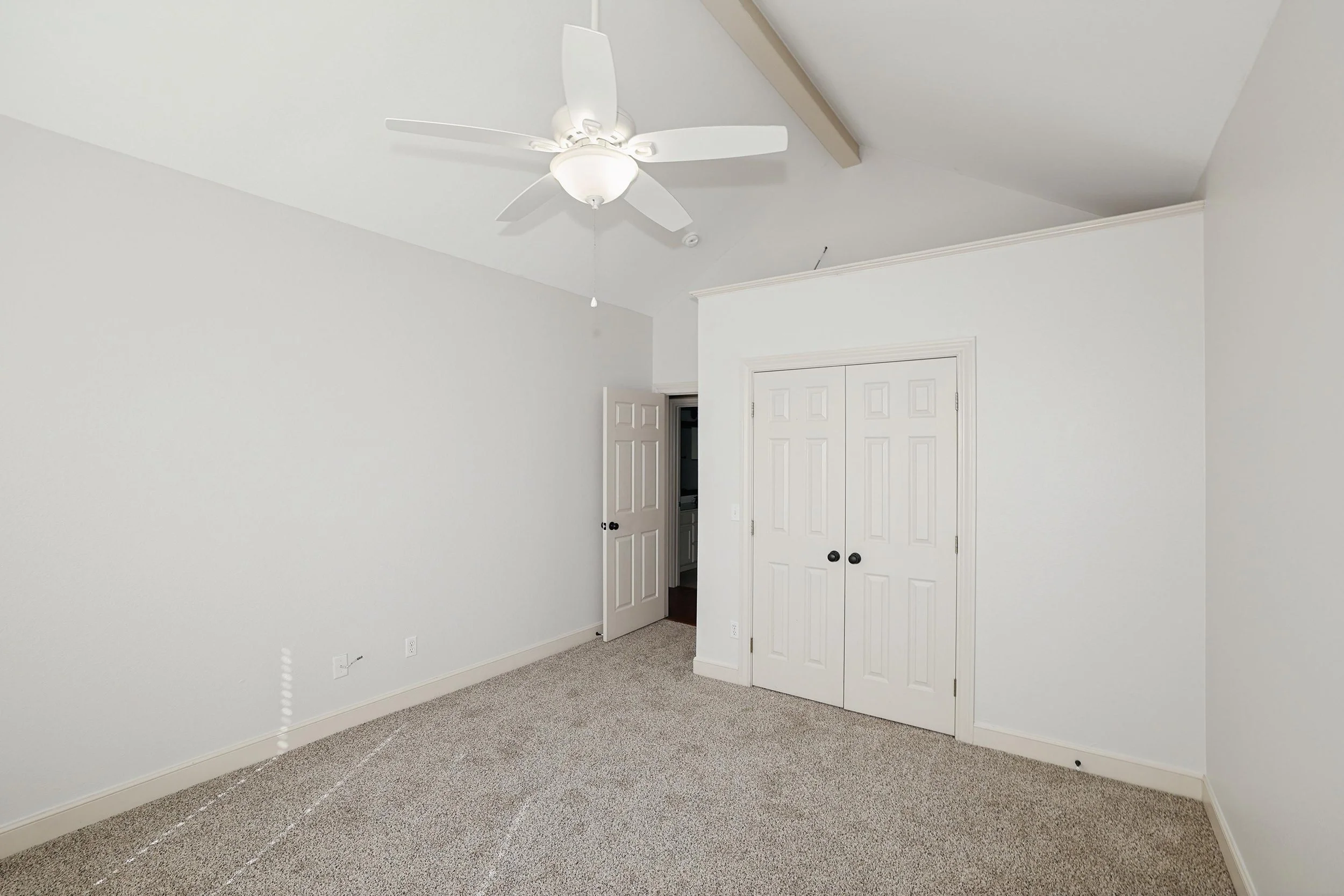 31-2nd Bedroom.jpg