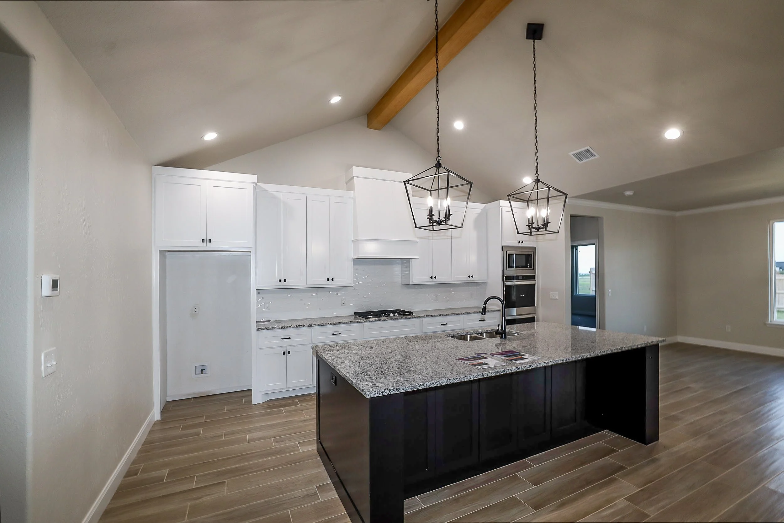 Kitchen3.jpg