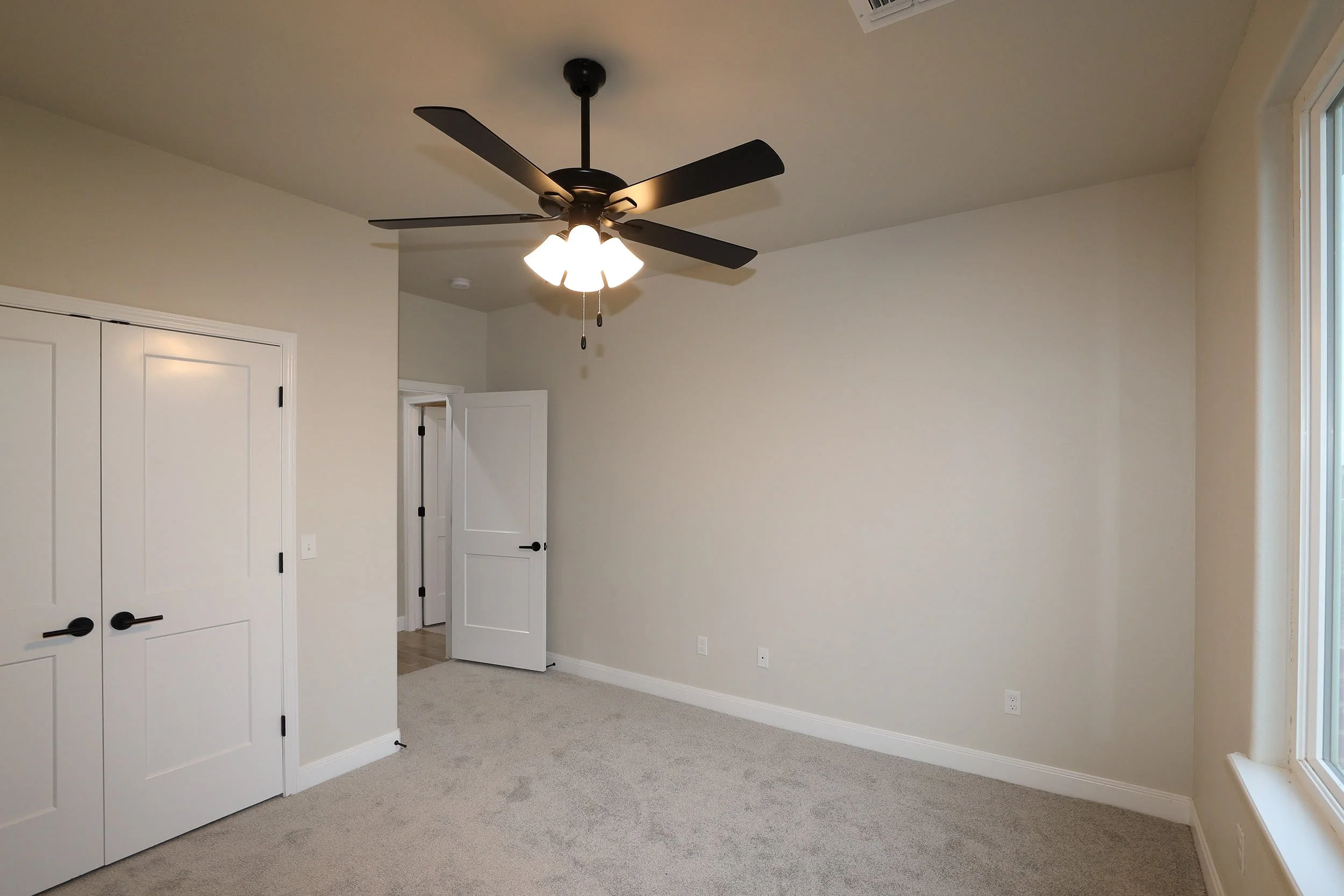 3rd Bedroom2.jpg