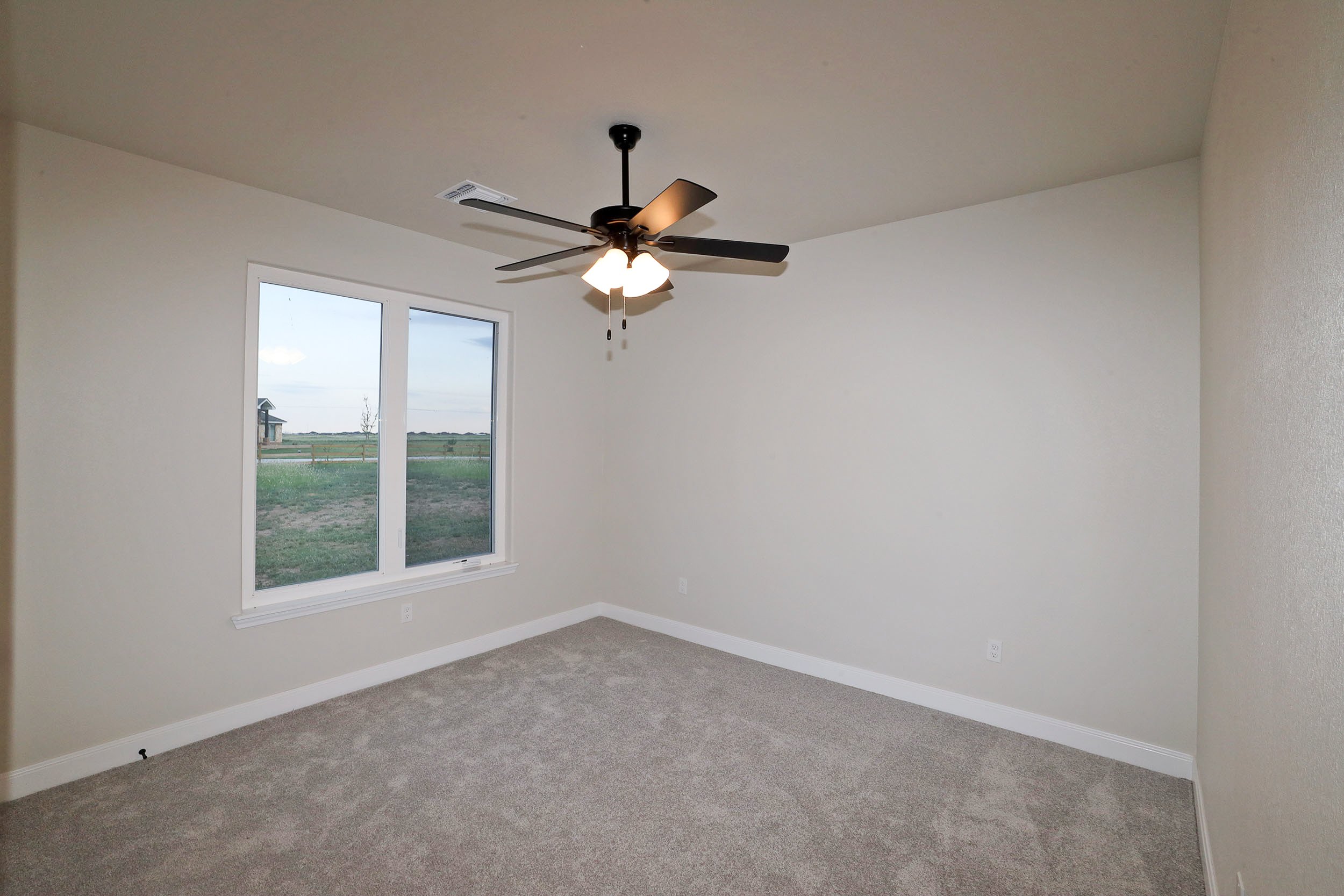 4th Bedroom.jpg