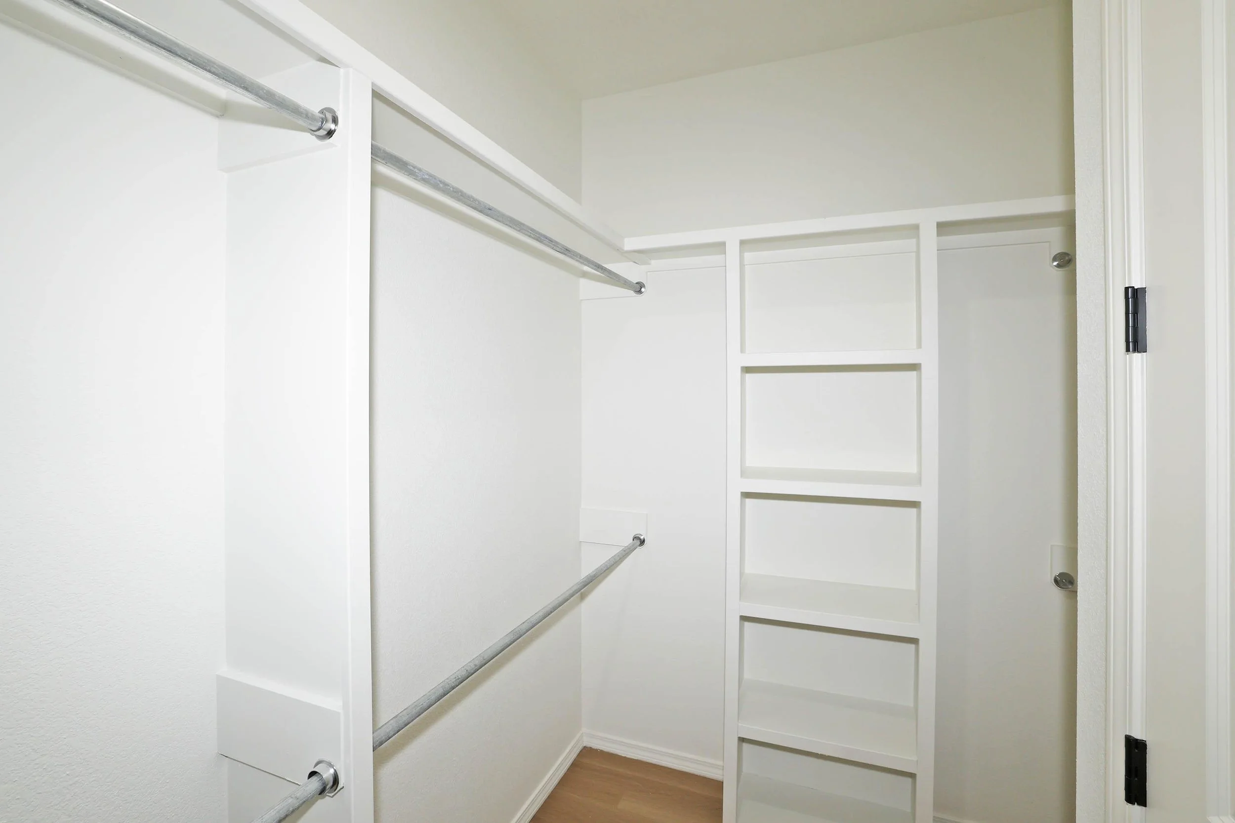 15-Primary Closet.jpg