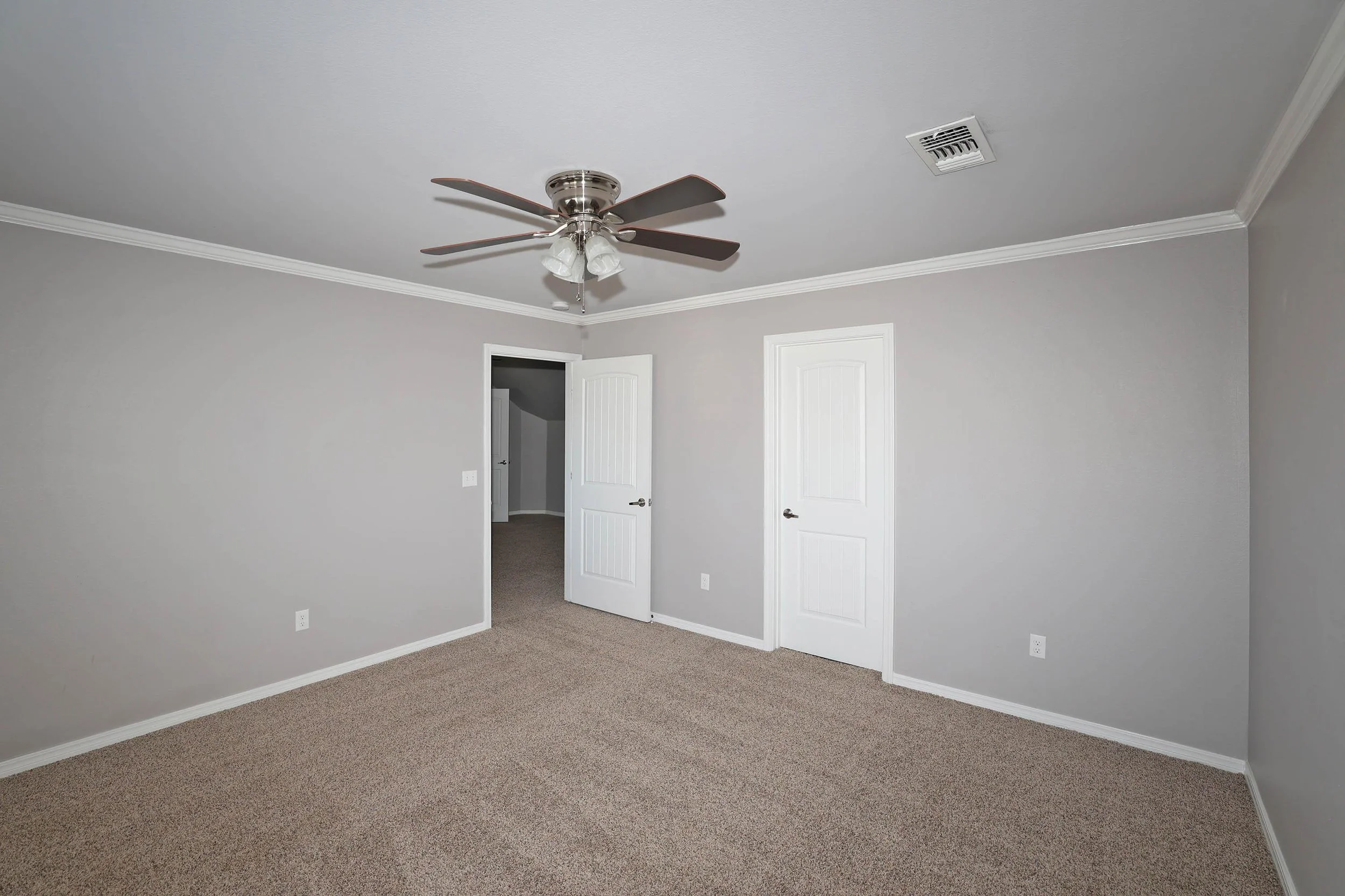 48-Upstairs Bedroom.jpg
