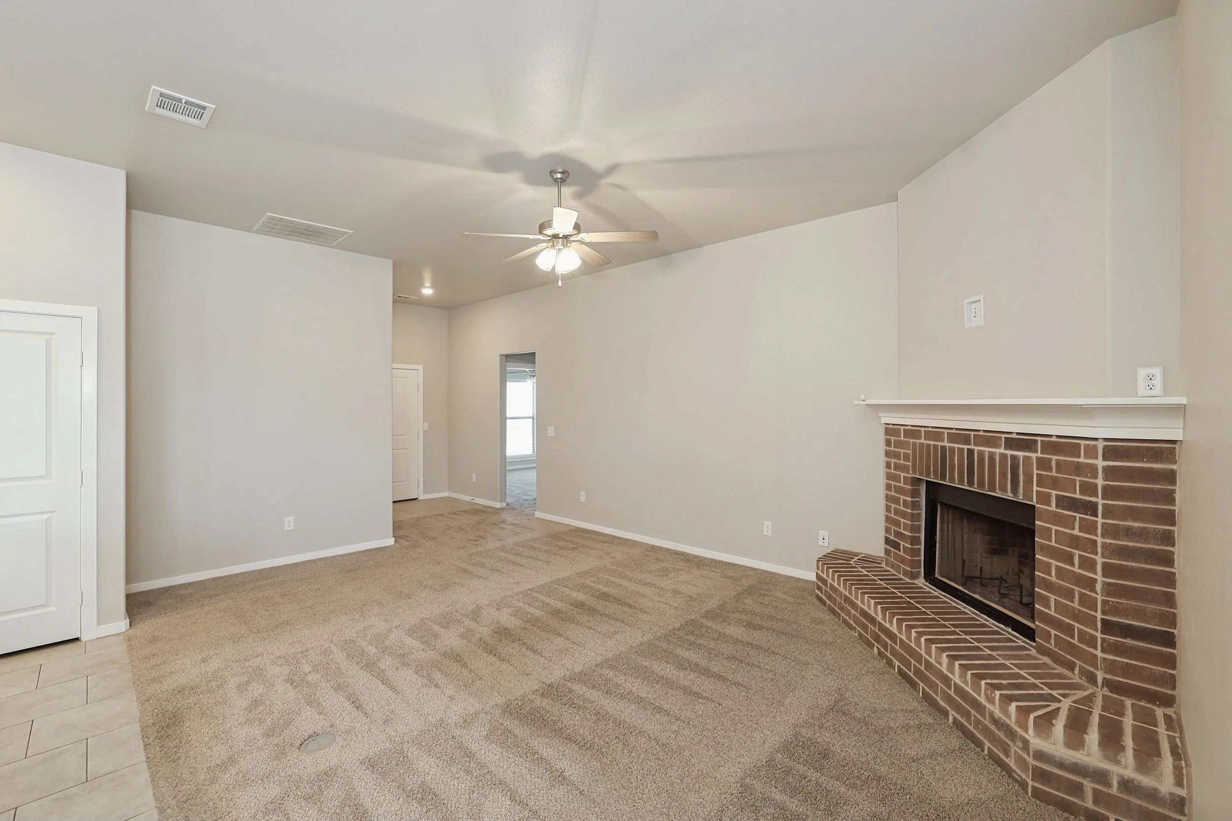 5-Living Area.jpg