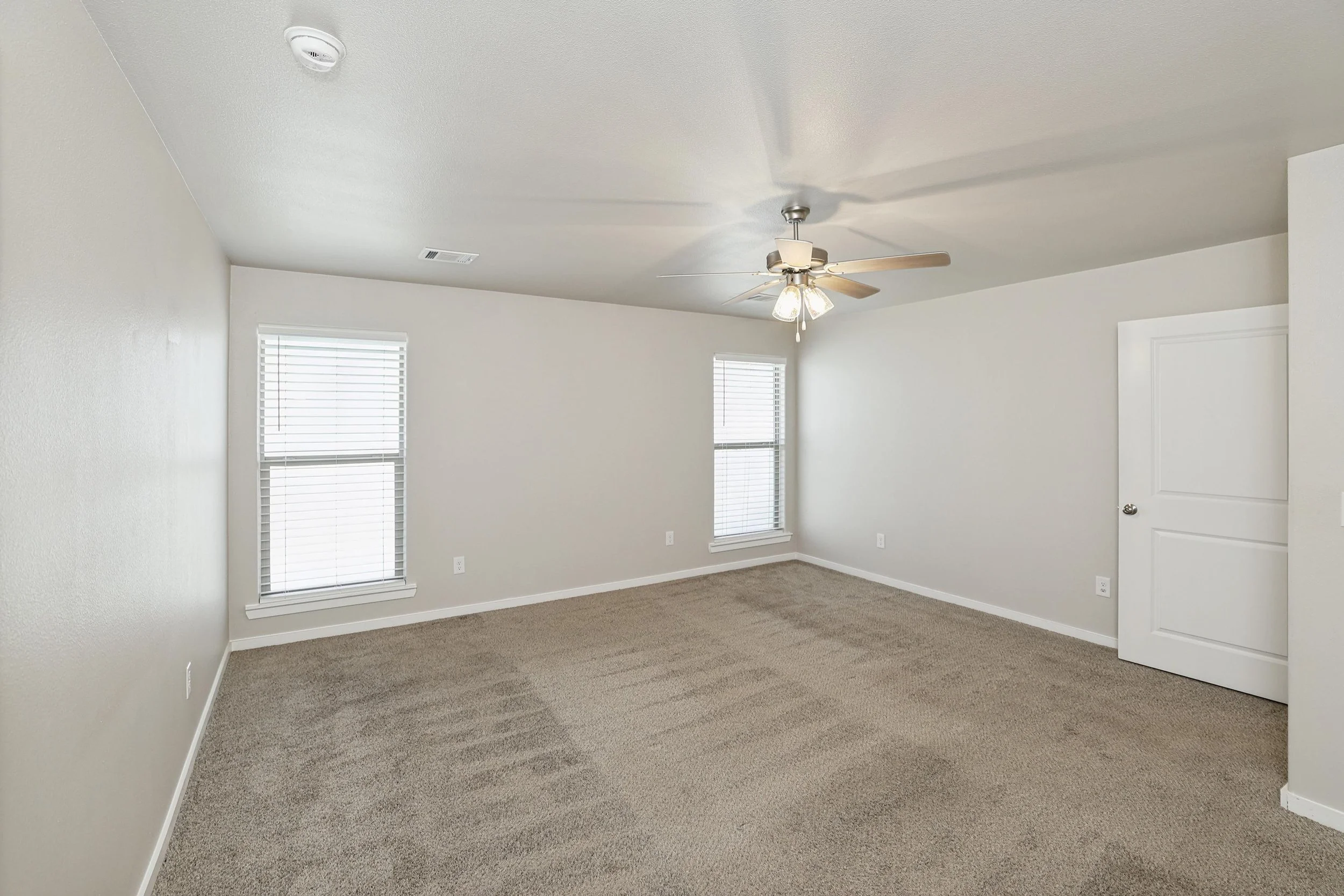 13-Primary Bedroom.jpg