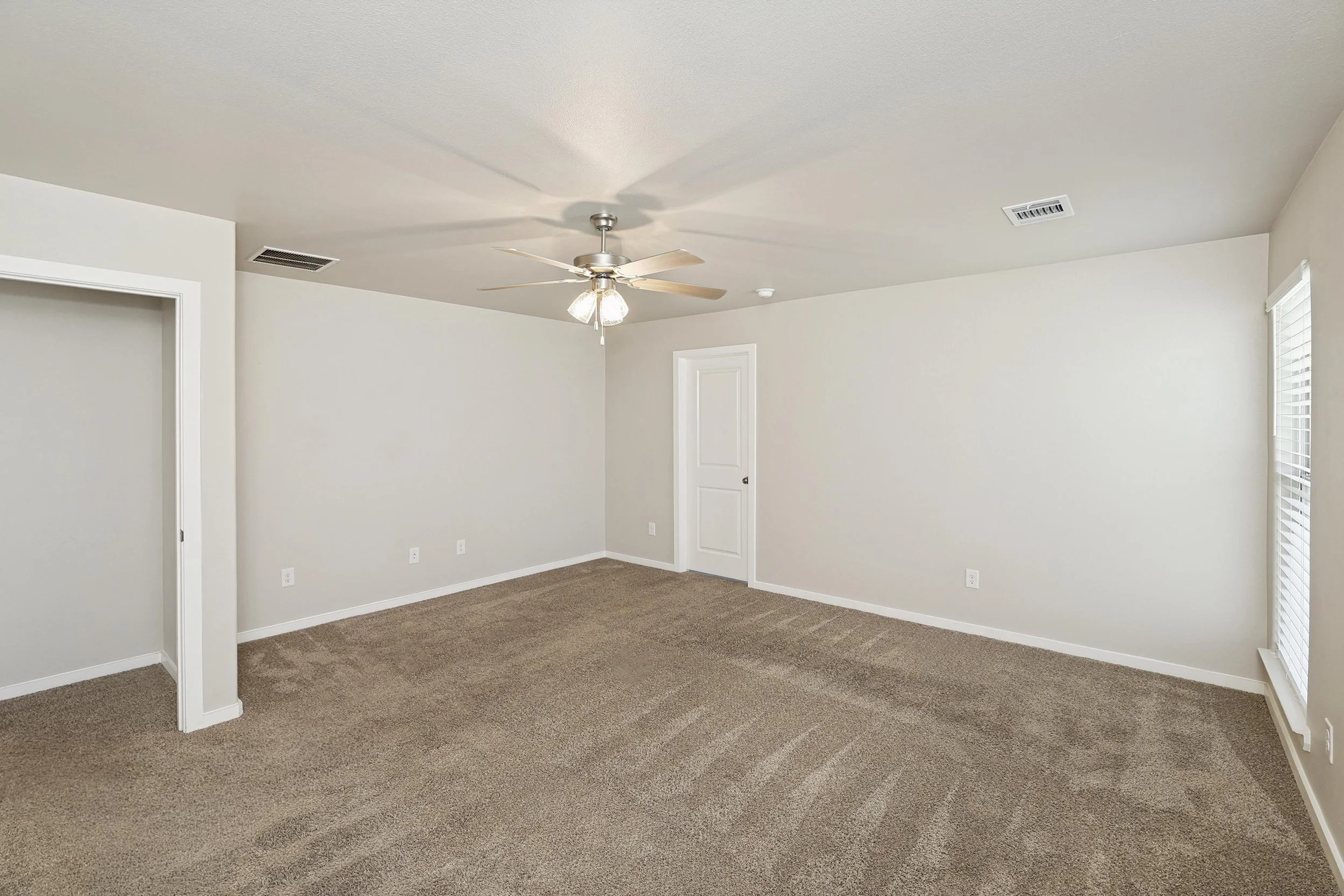 14-Primary Bedroom.jpg