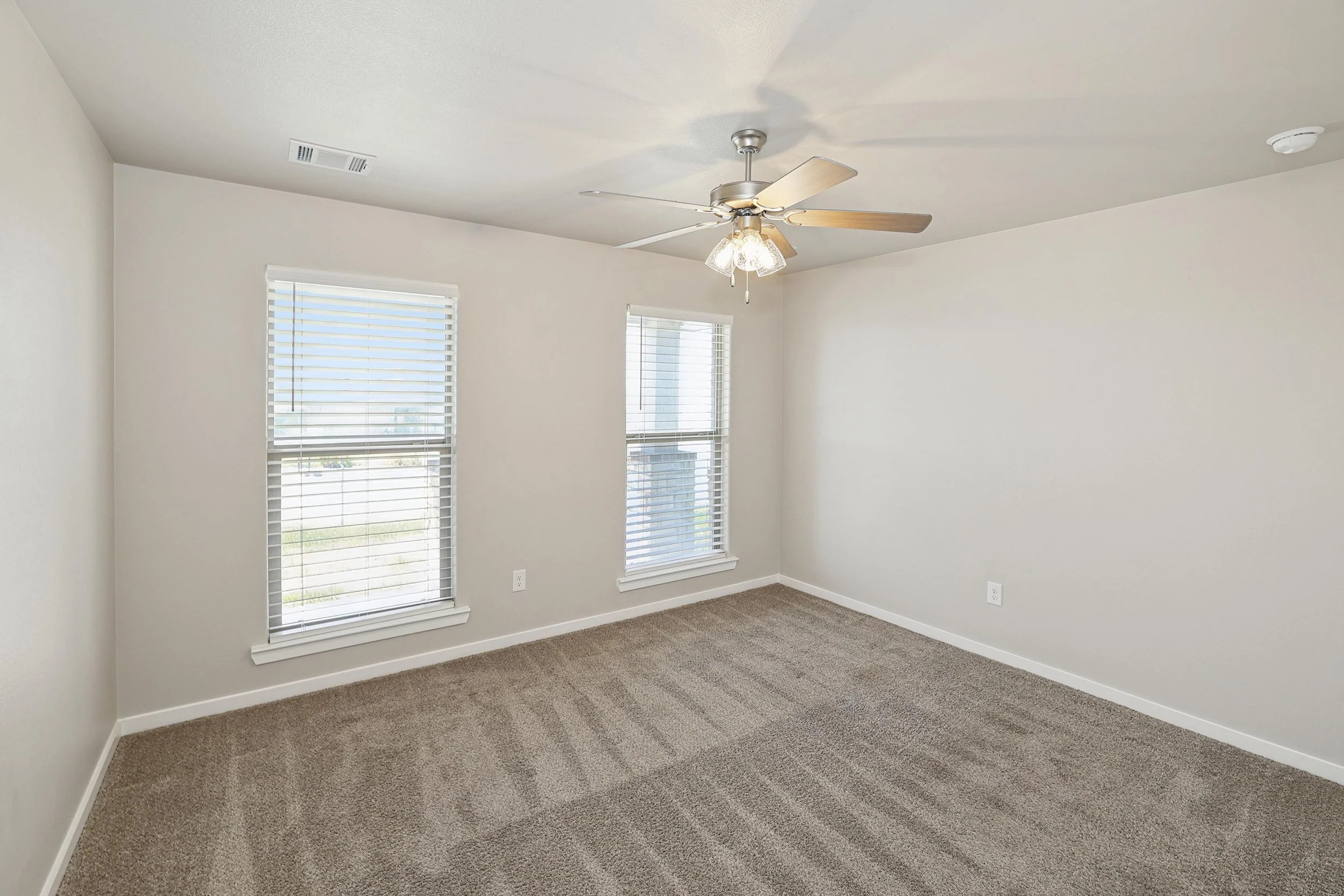 21-2nd Bedroom.jpg