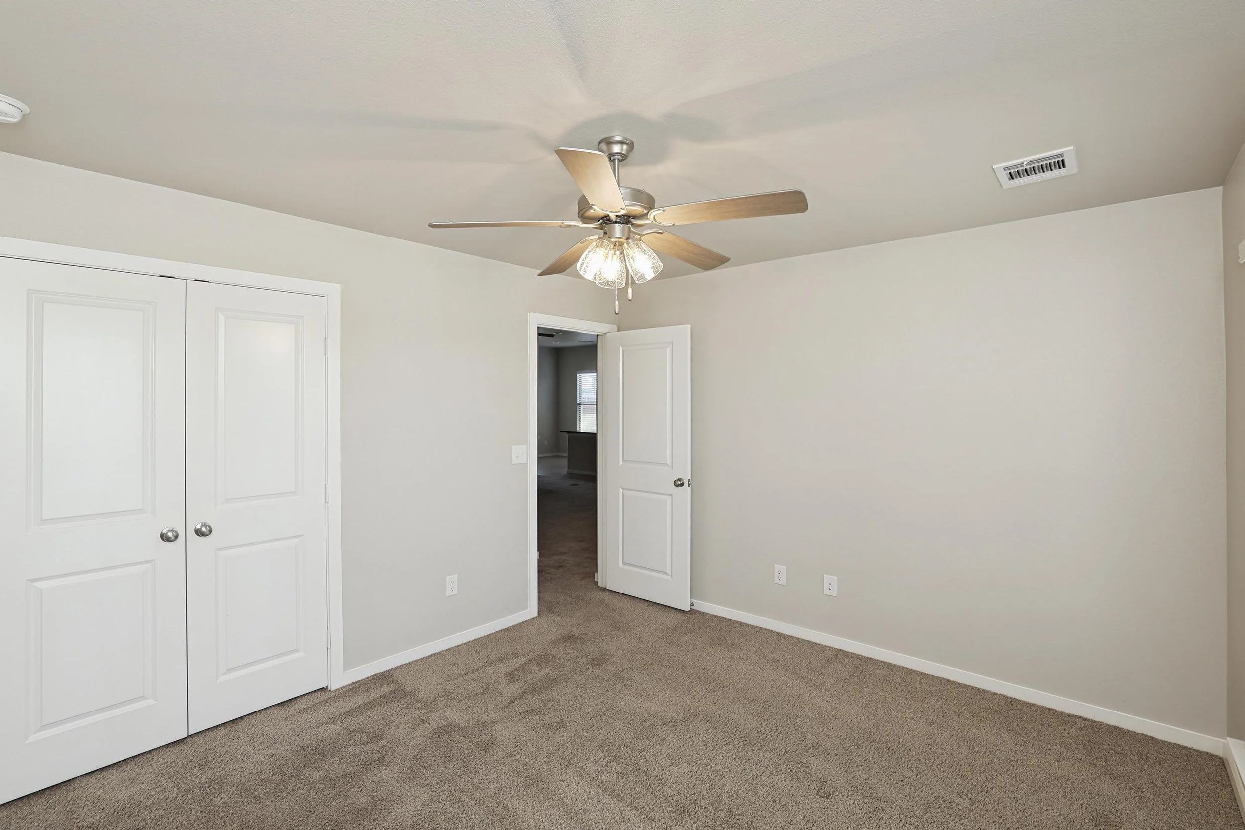 22-2nd Bedroom.jpg