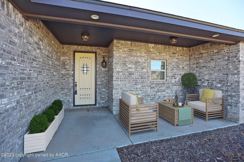 18401 Bradley