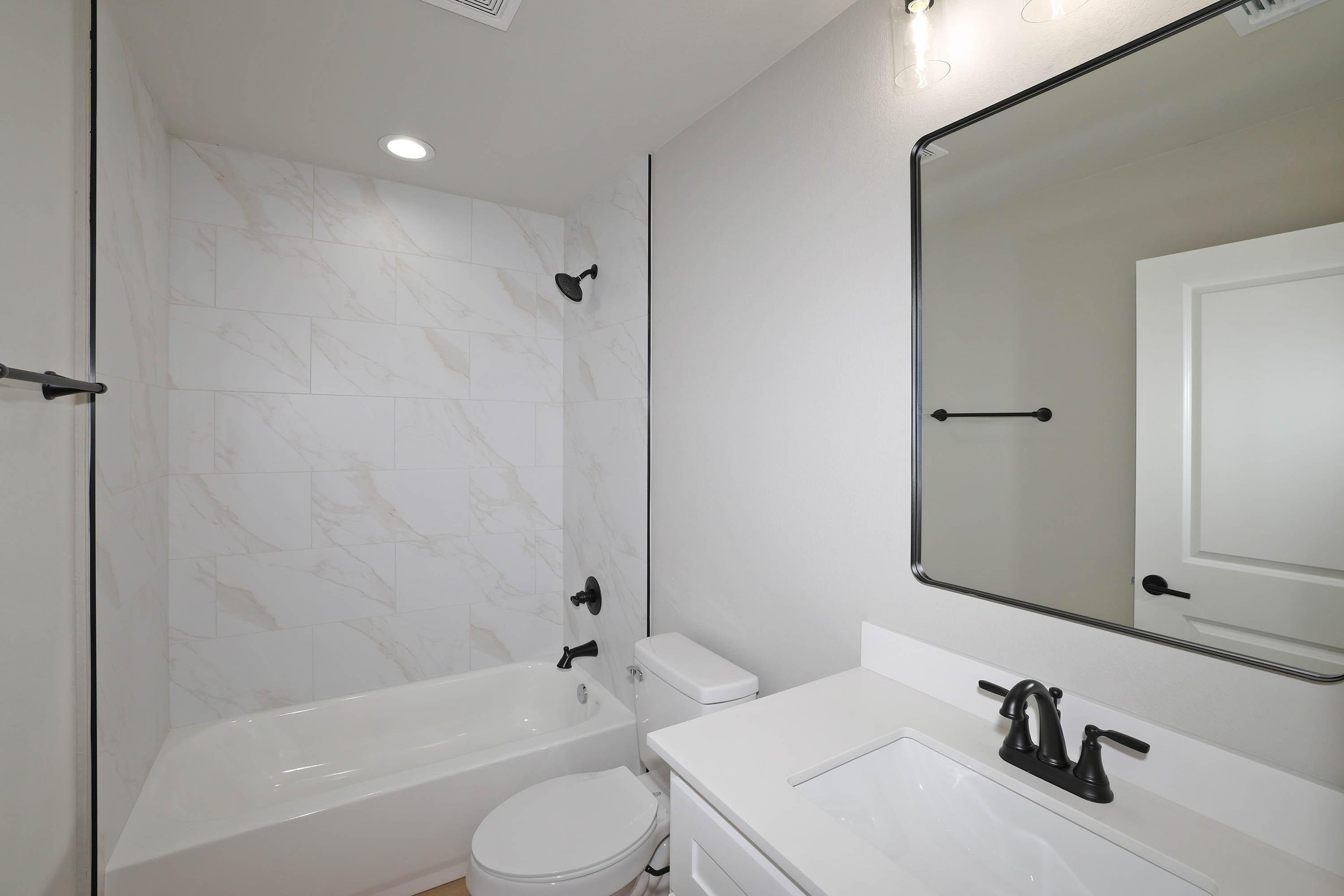 27-Bathroom.jpg