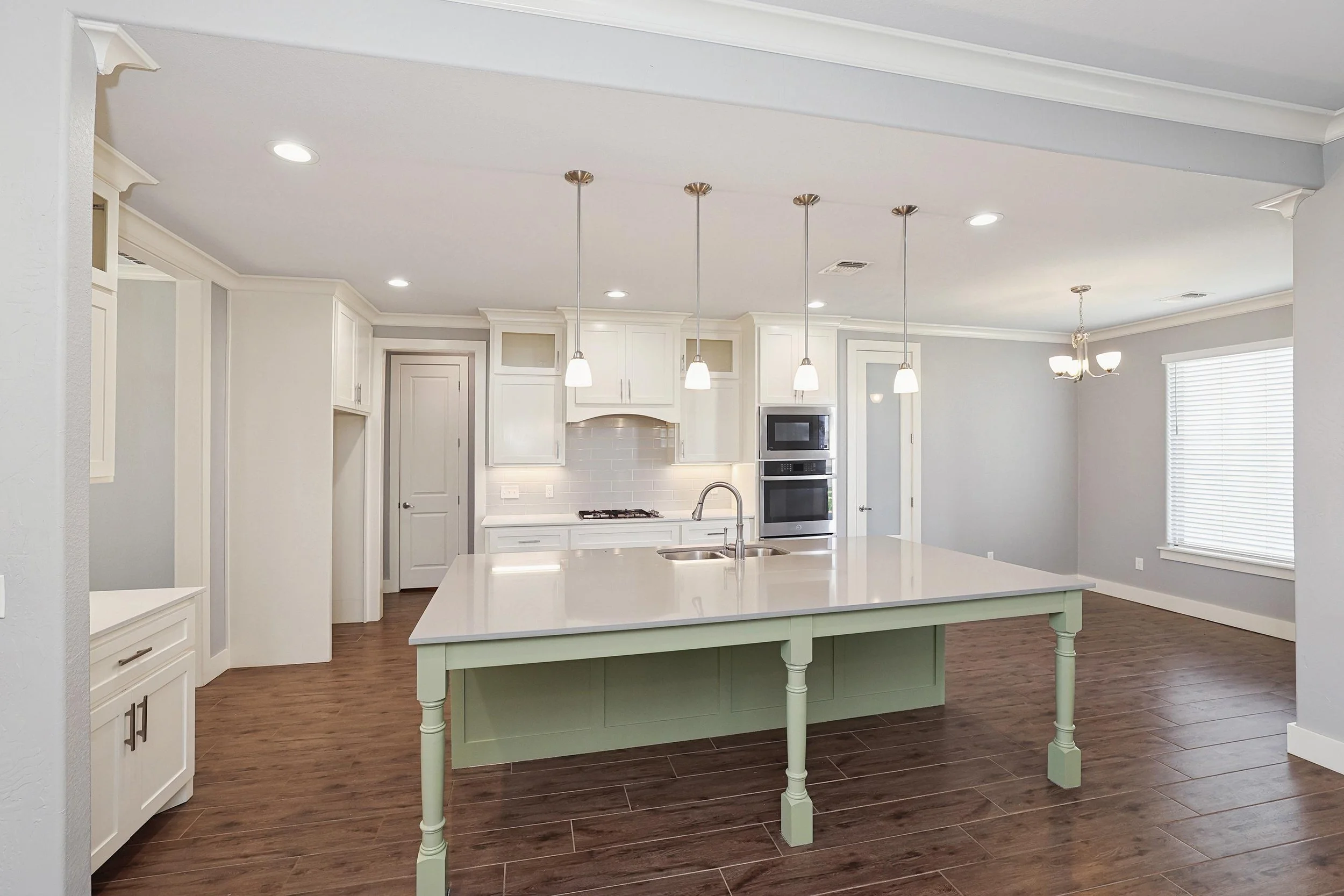7-Kitchen.jpg