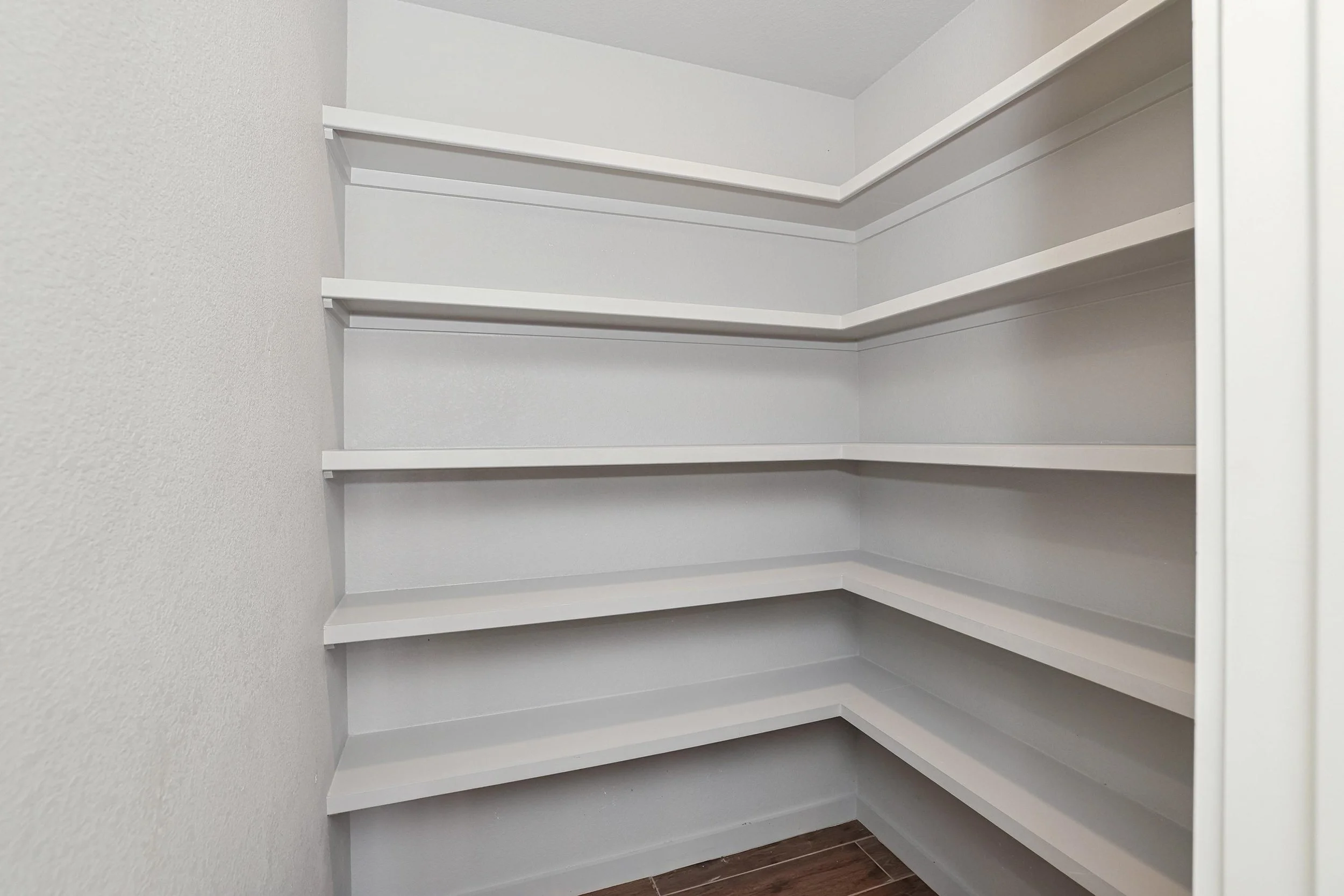 10-Pantry.jpg