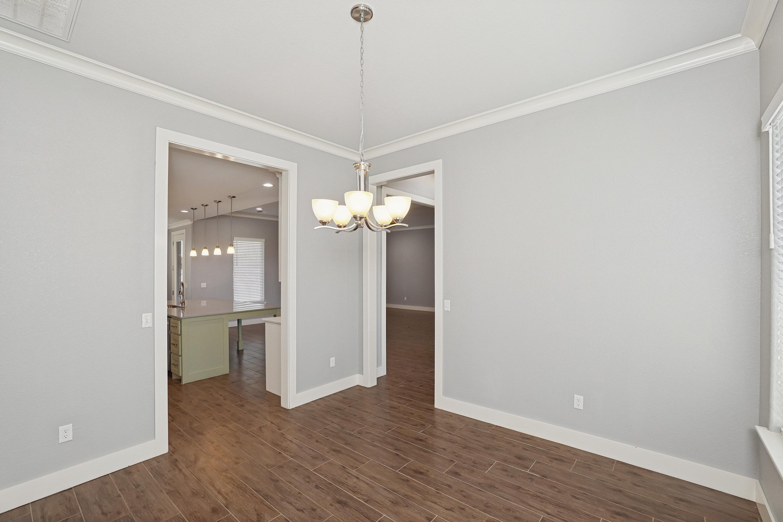 13-Formal Dining Area.jpg