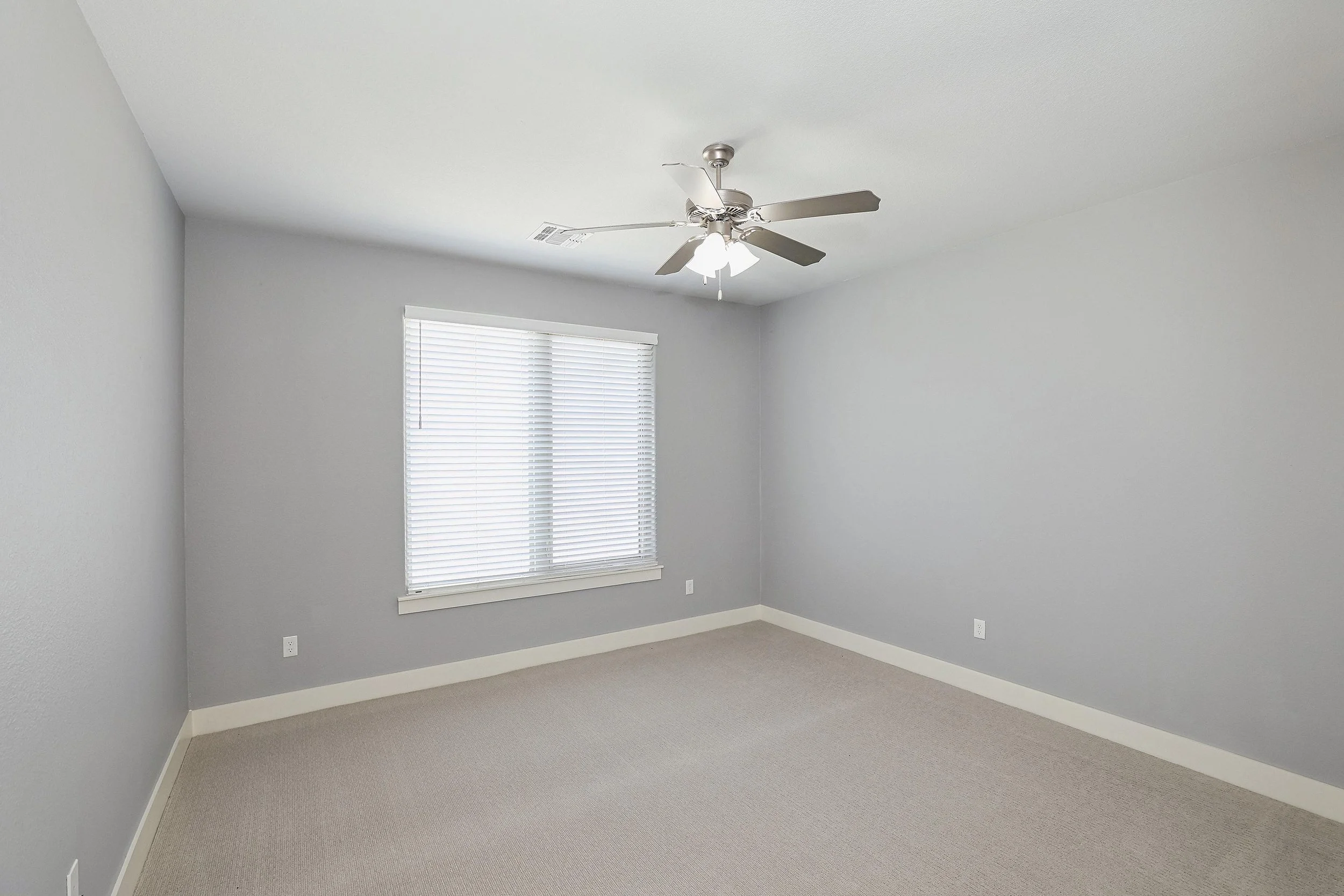 29-4th Bedroom.jpg