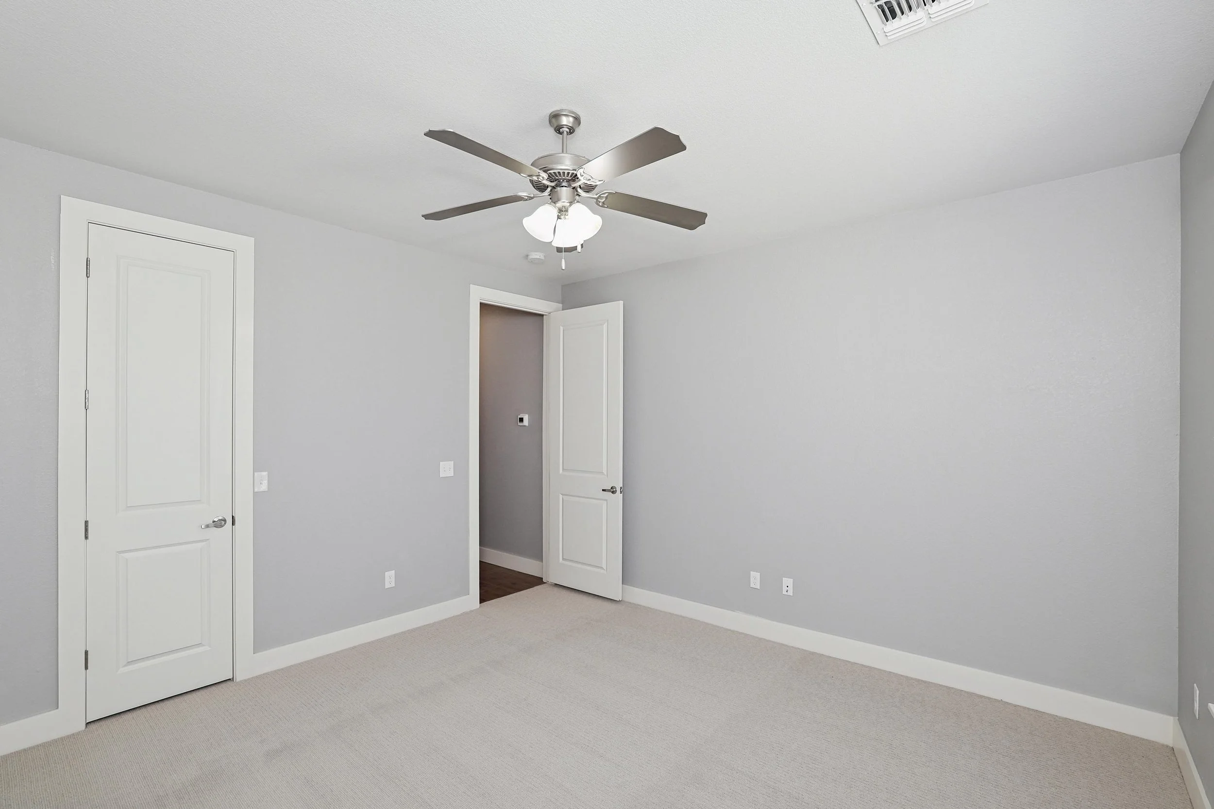 30-4th Bedroom.jpg