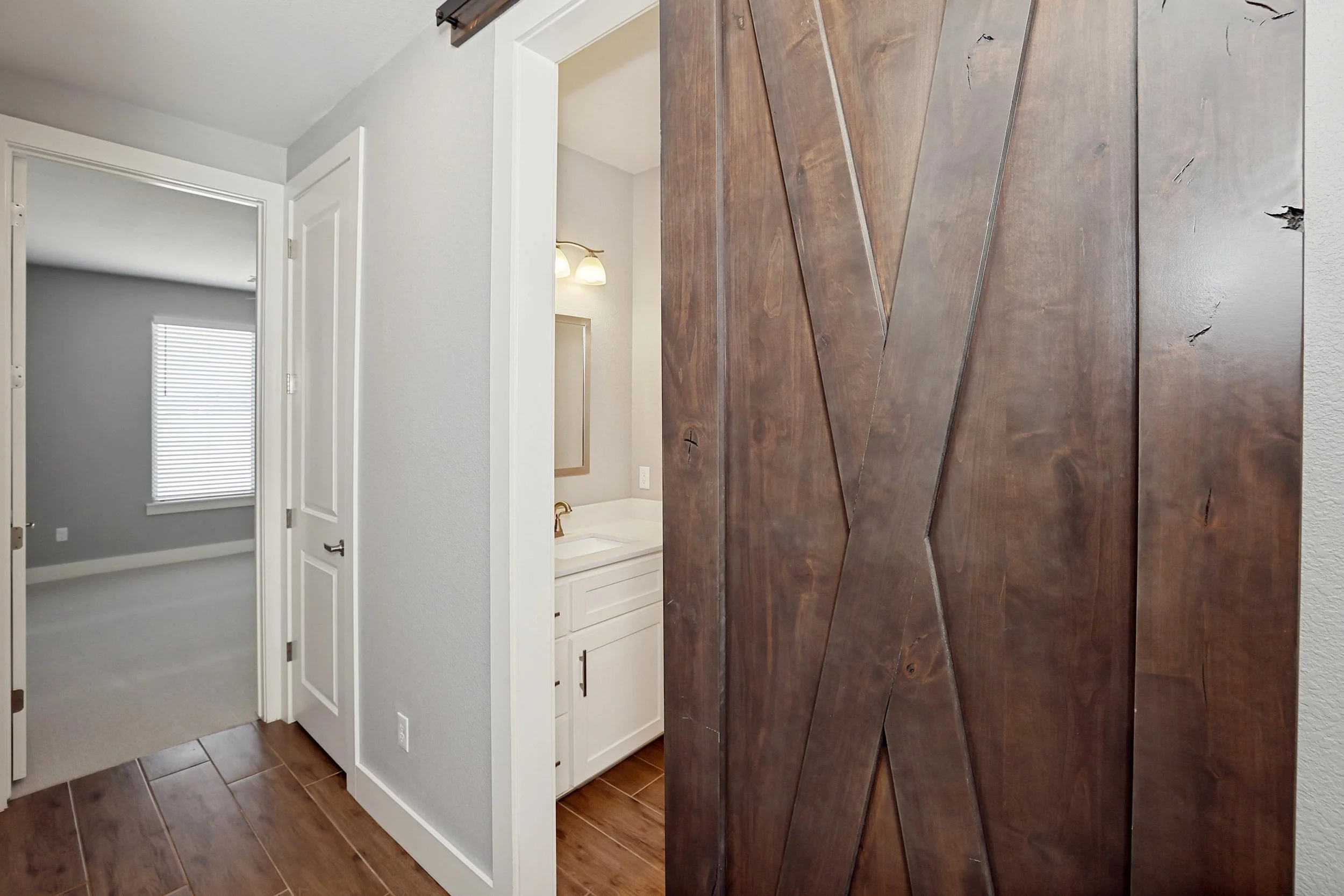 36-Barn Door to Bathroom.jpg