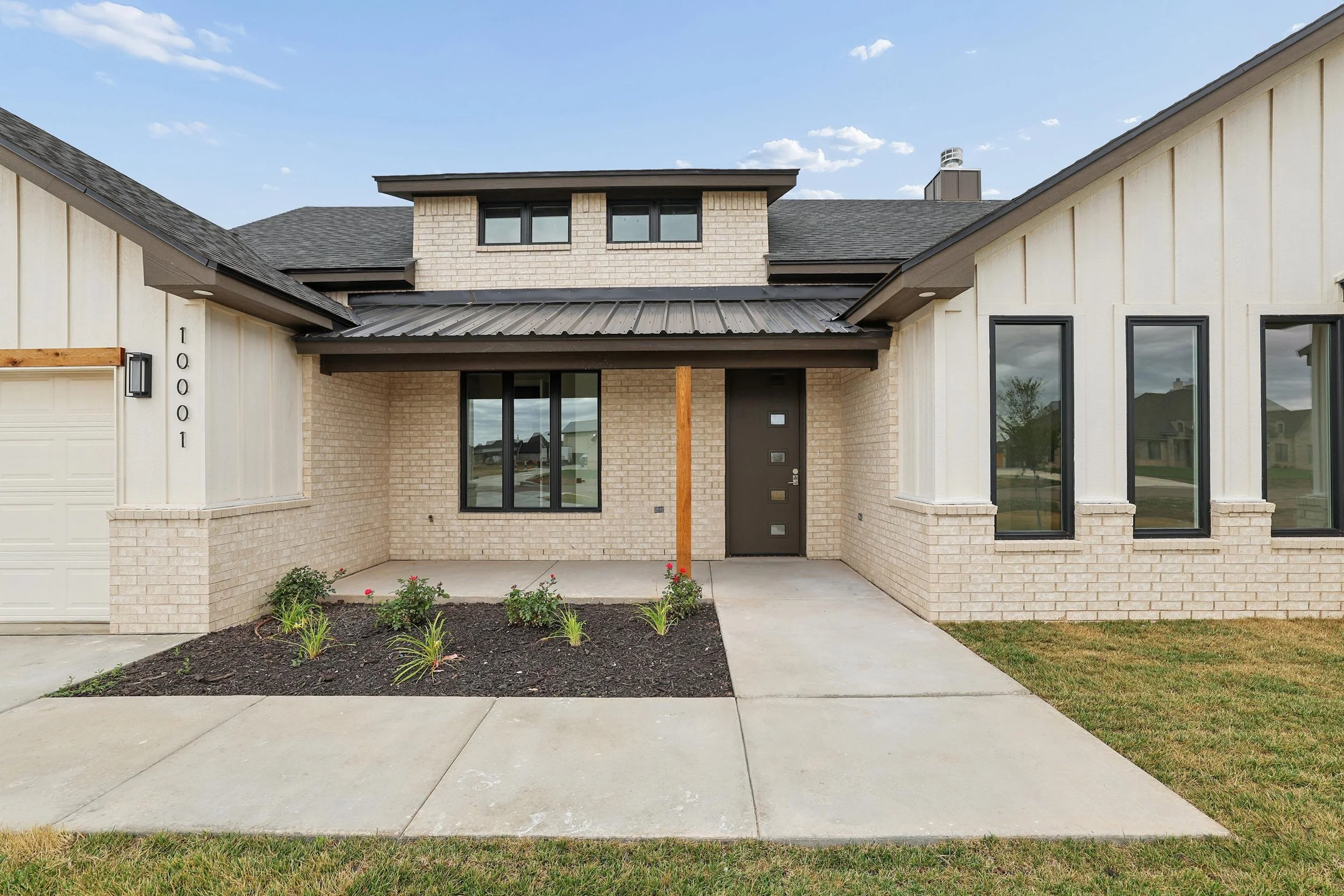 2-Front Porch.jpg