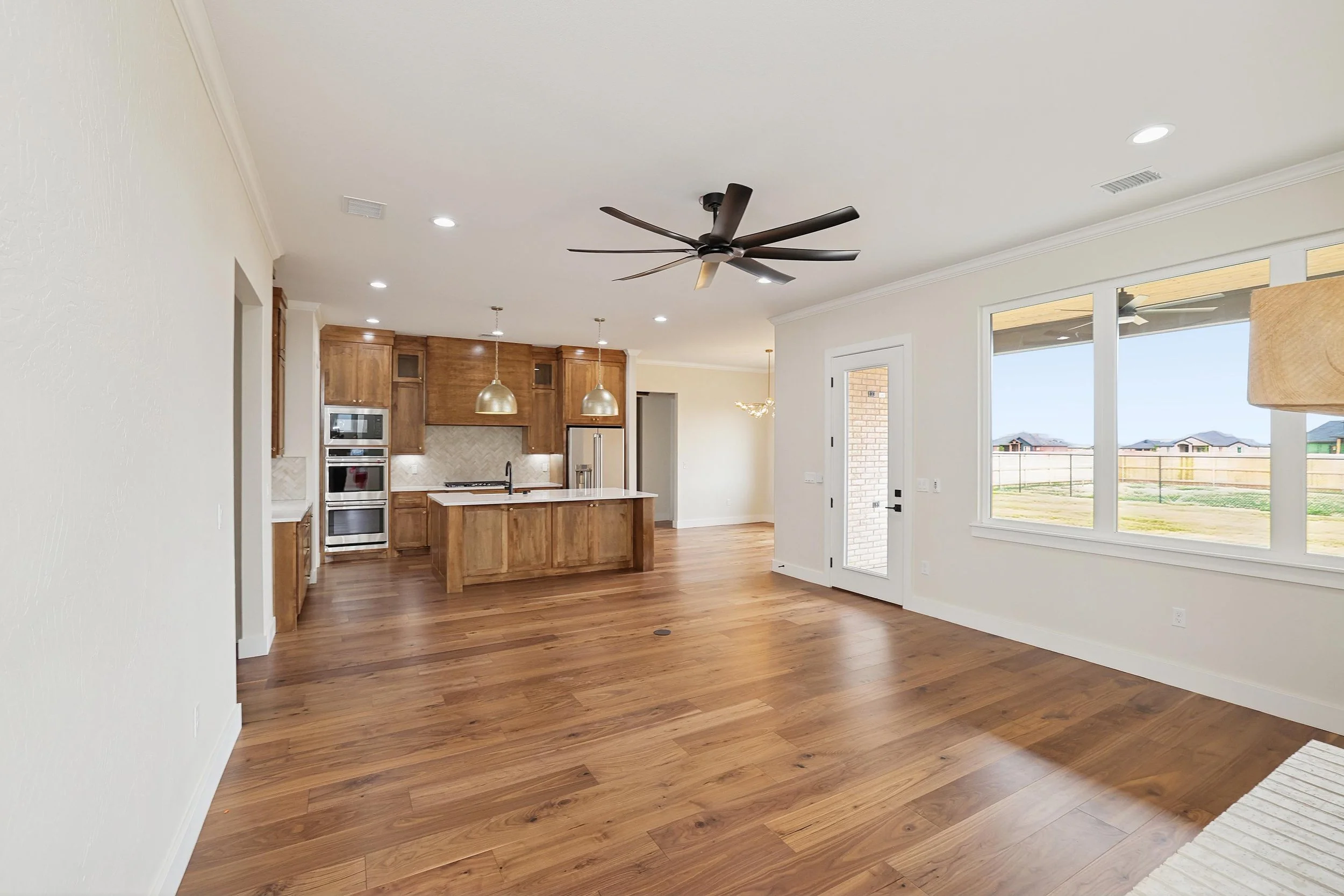 5-Living Area.jpg