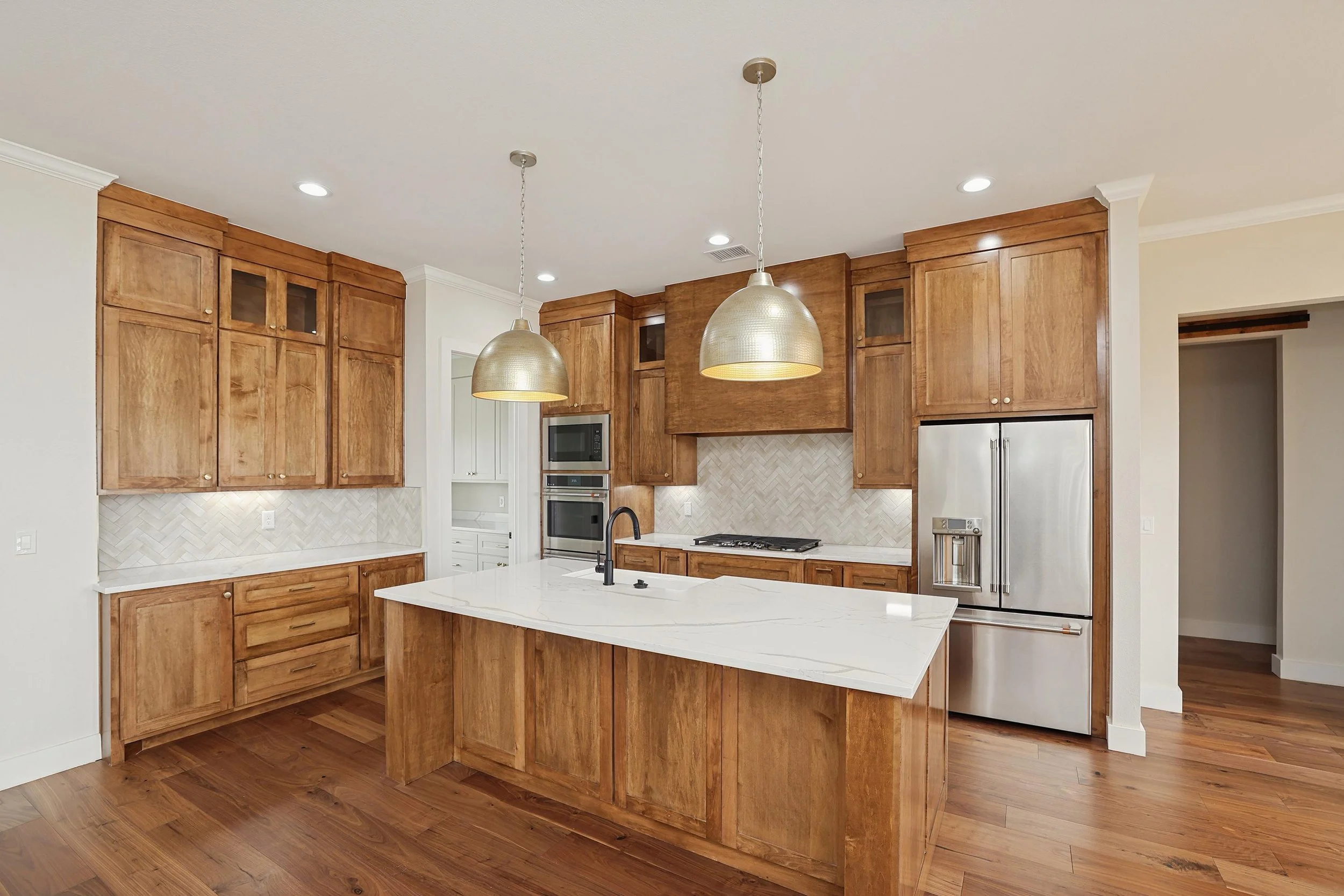 6-Kitchen.jpg