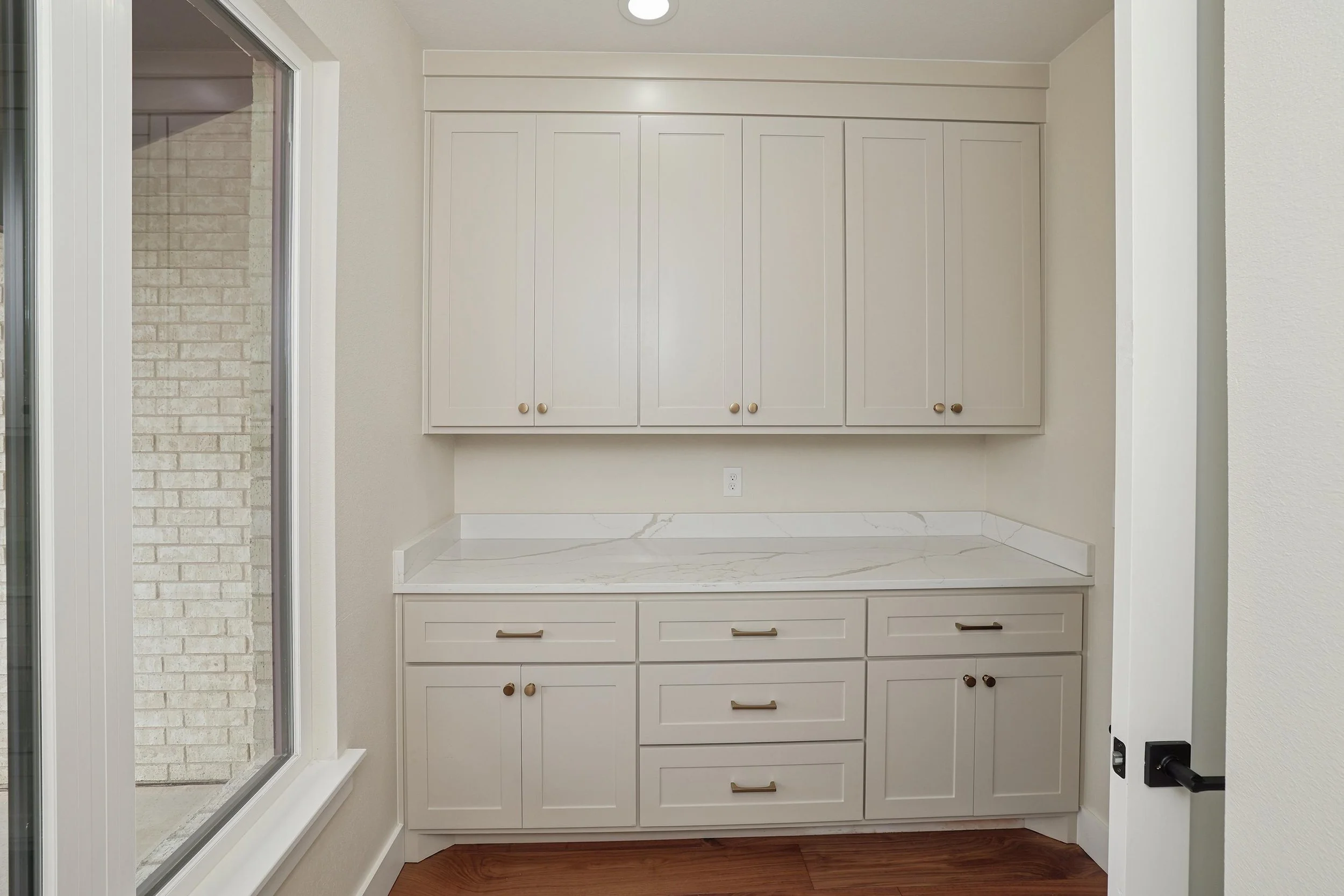 8-Pantry.jpg