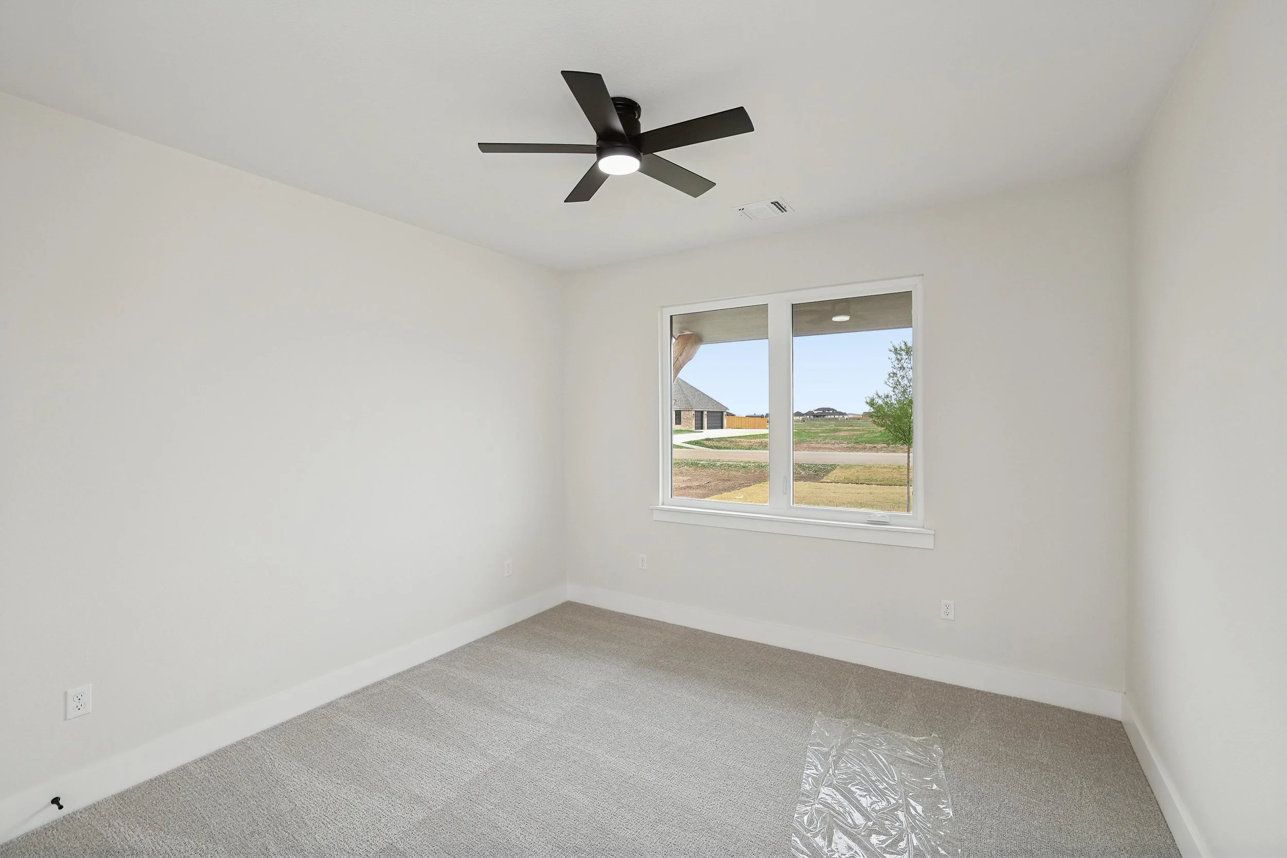 25-2nd Bedroom.jpg