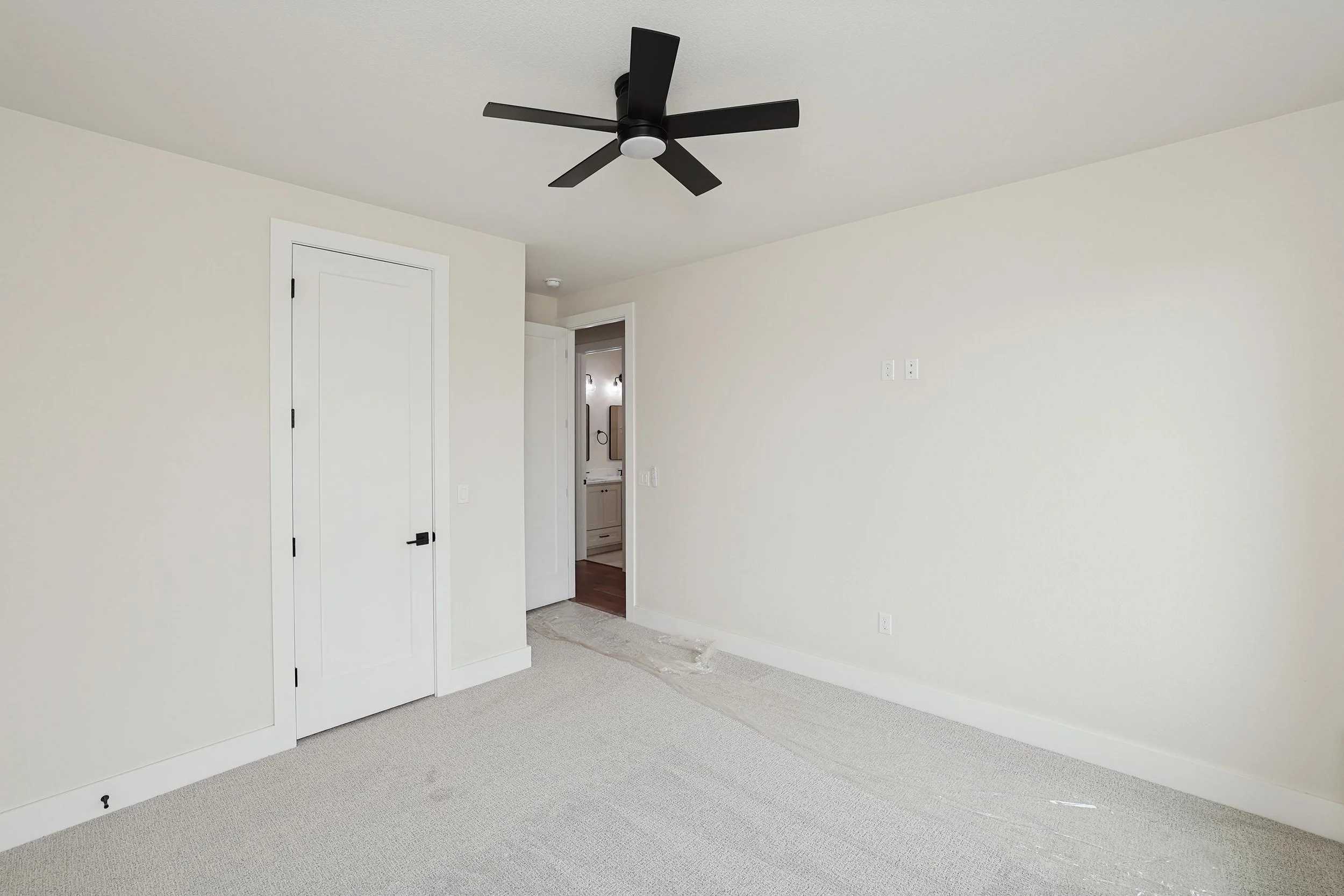 28-3rd Bedroom.jpg