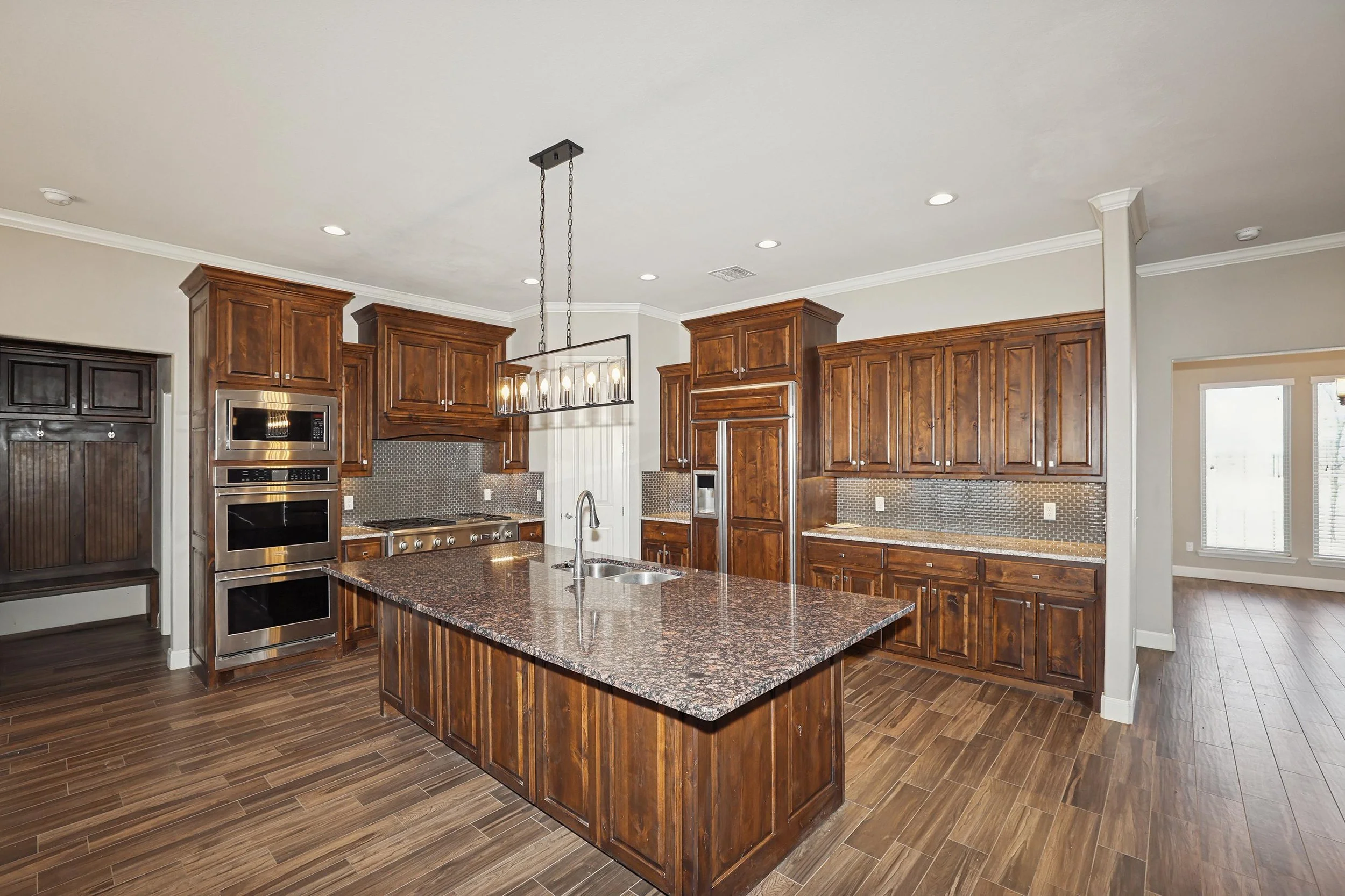 9-Kitchen.jpg