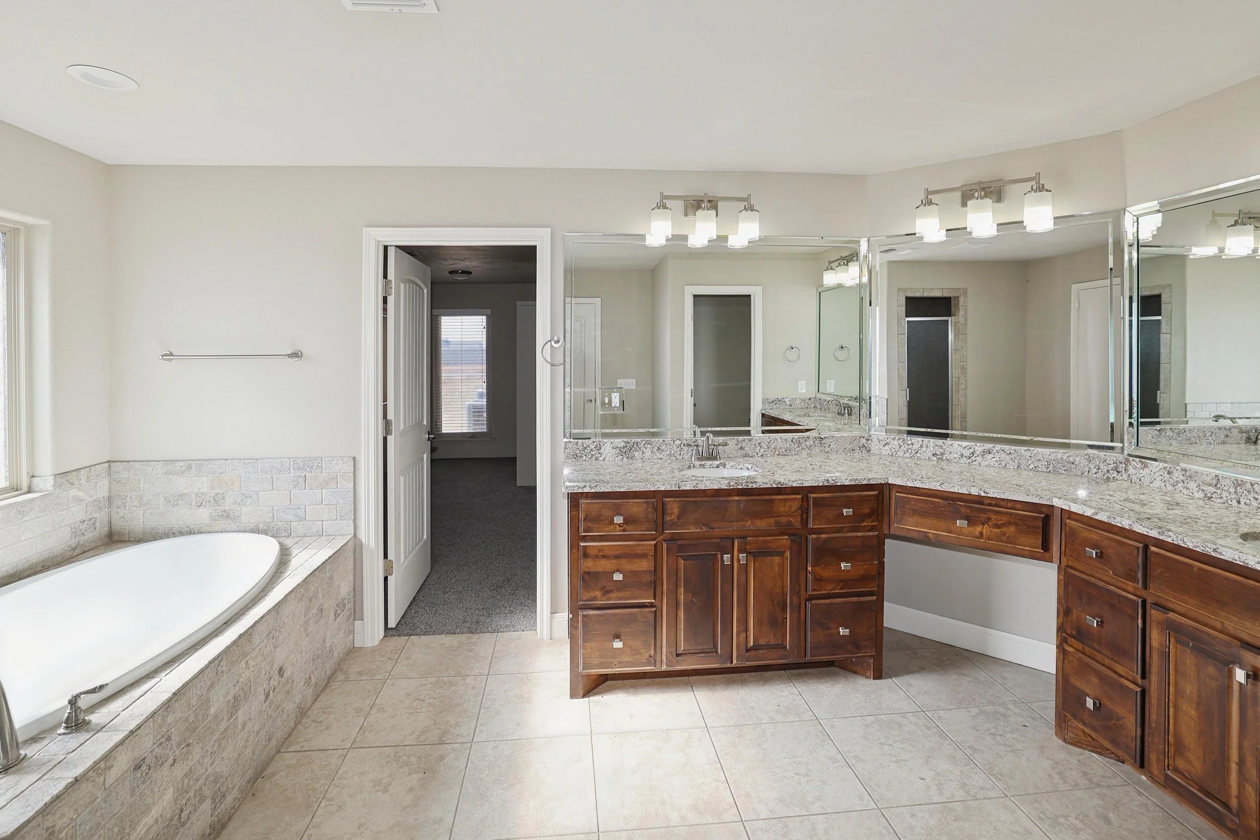 15-Primary Bath.jpg