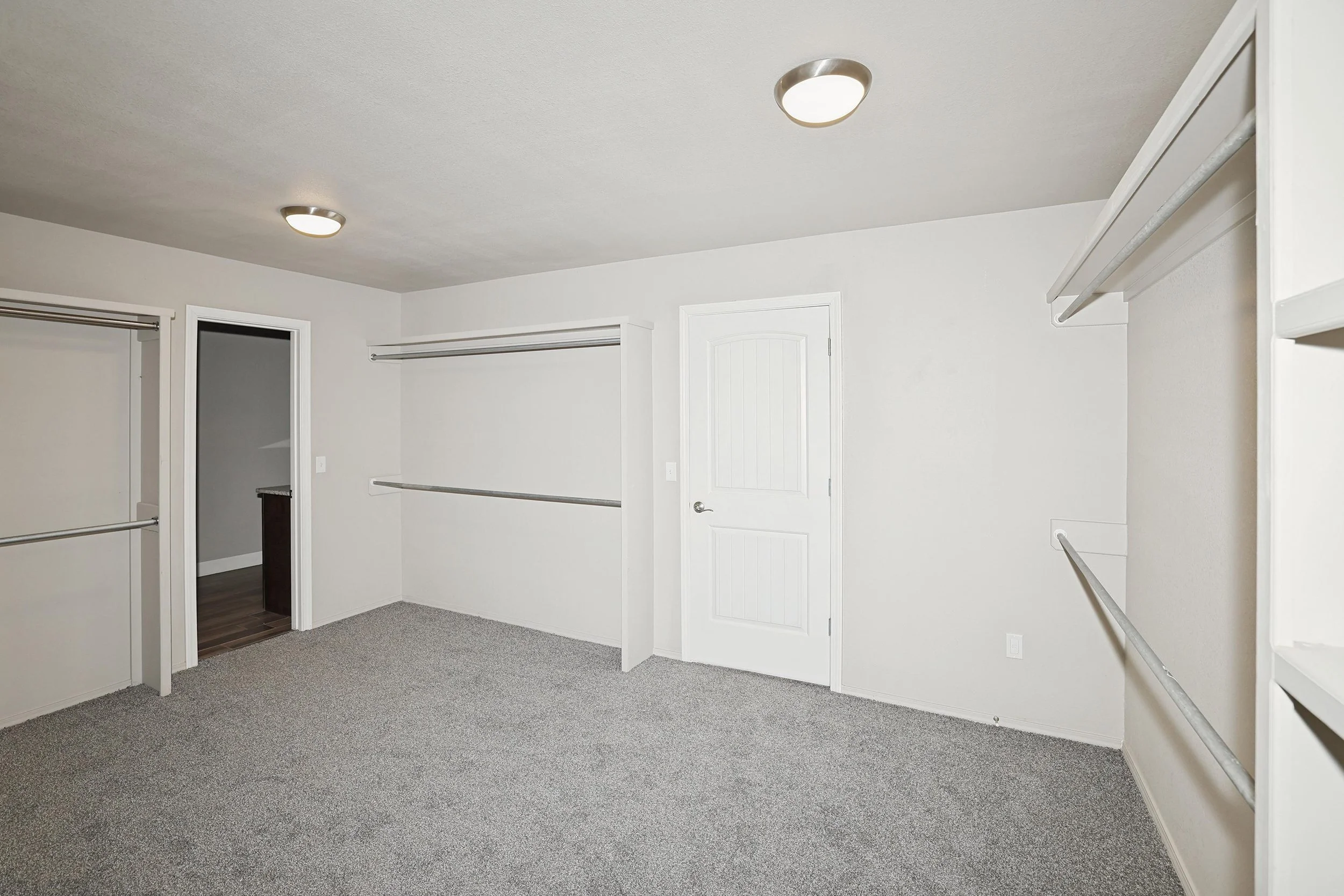 20-Primary Closet.jpg