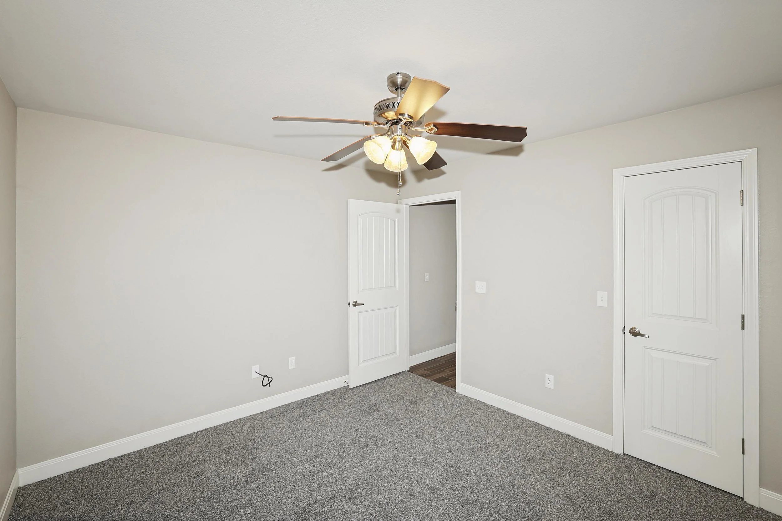 23-2nd Bedroom.jpg