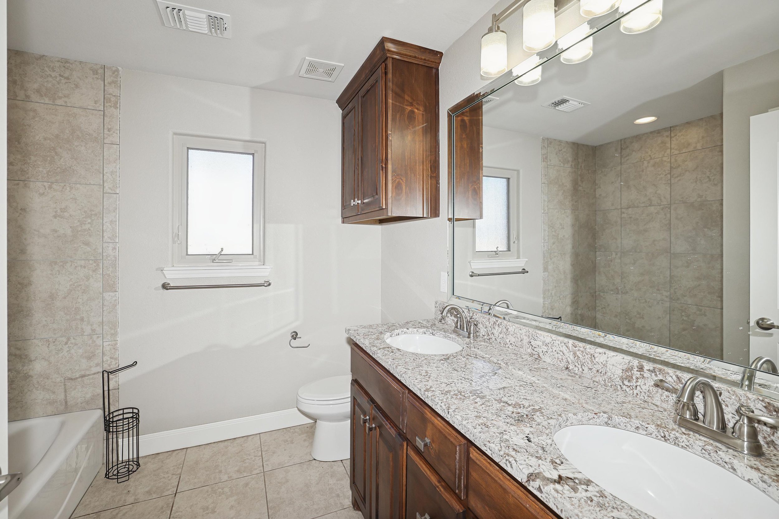 26-Bathroom.jpg