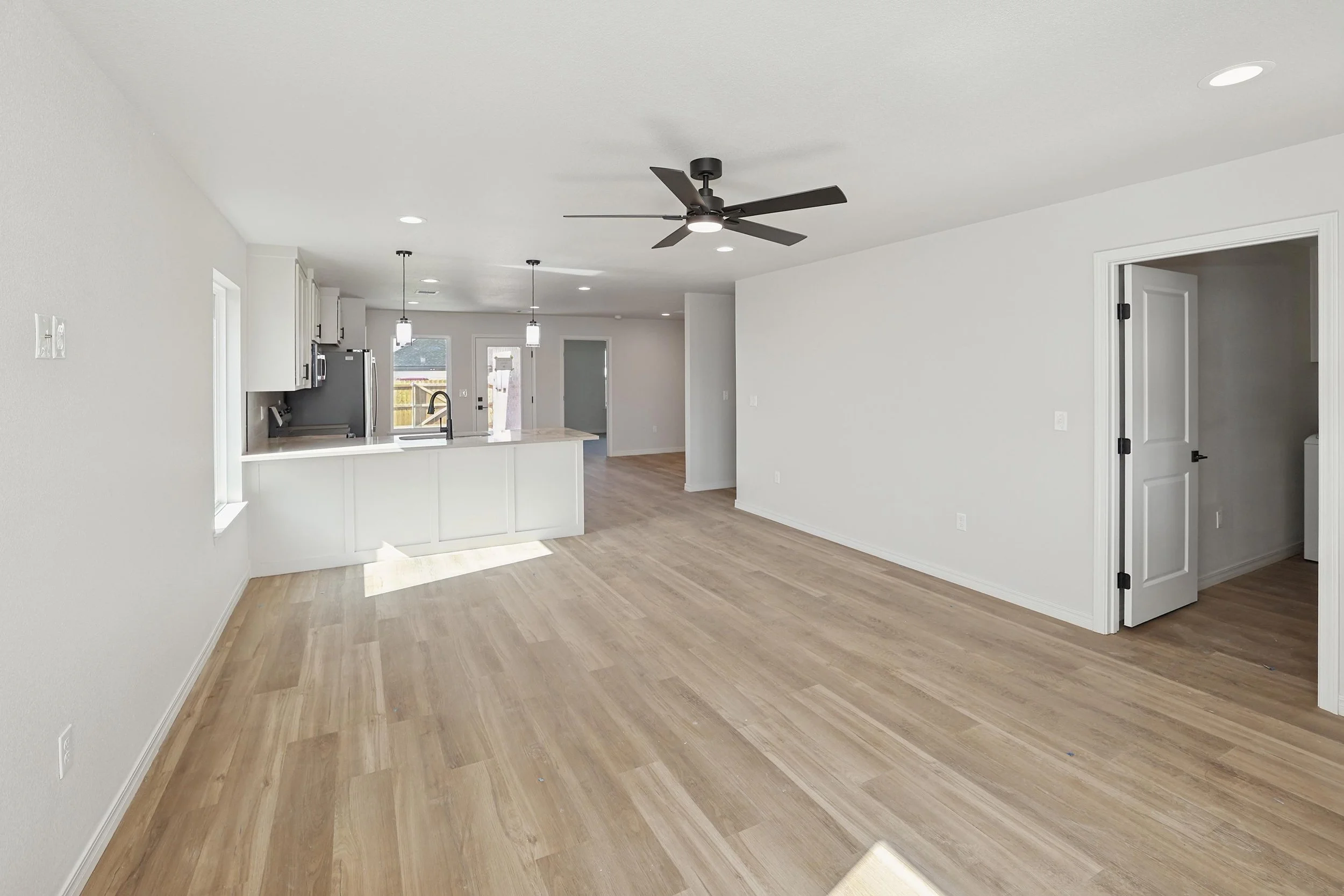 5-Living Area.jpg