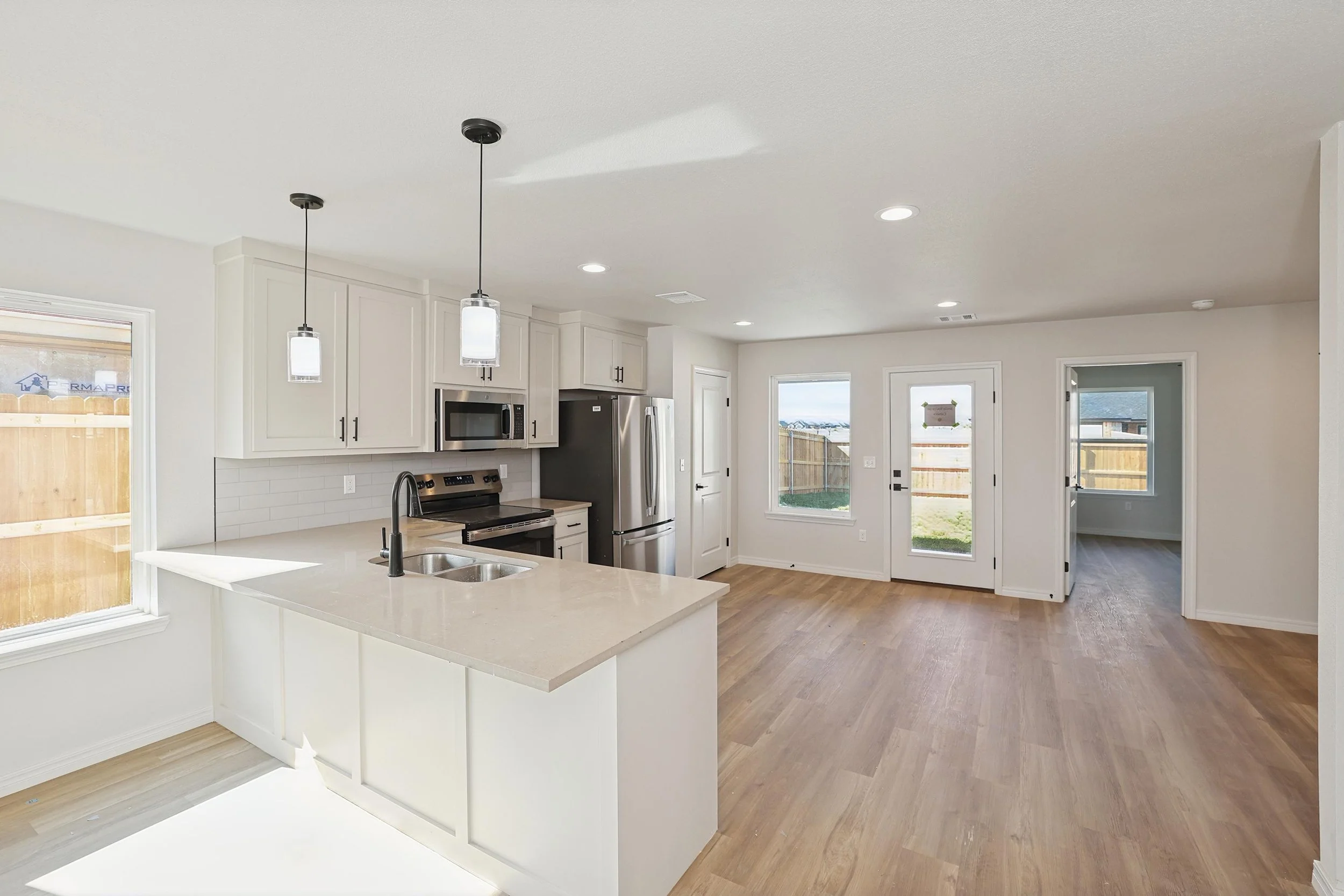 7-Kitchen.jpg
