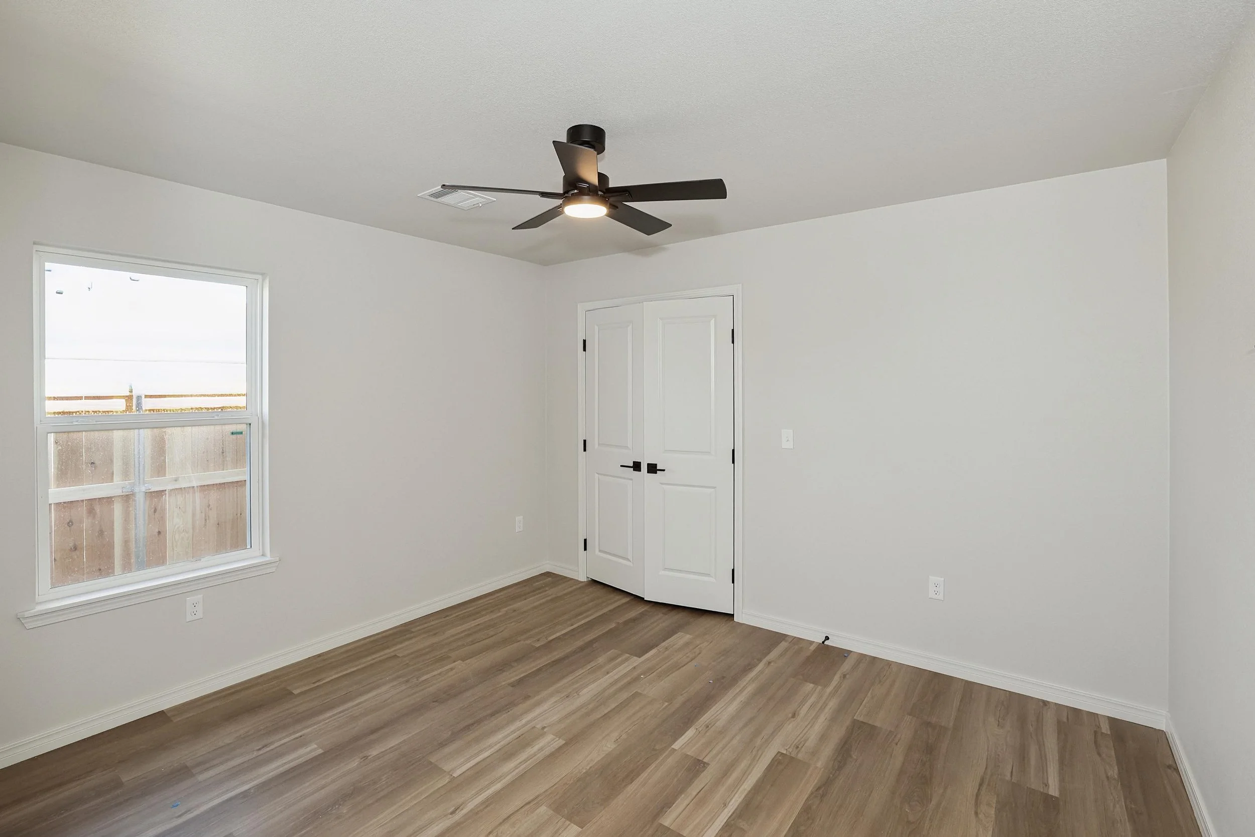 17-3rd Bedroom.jpg