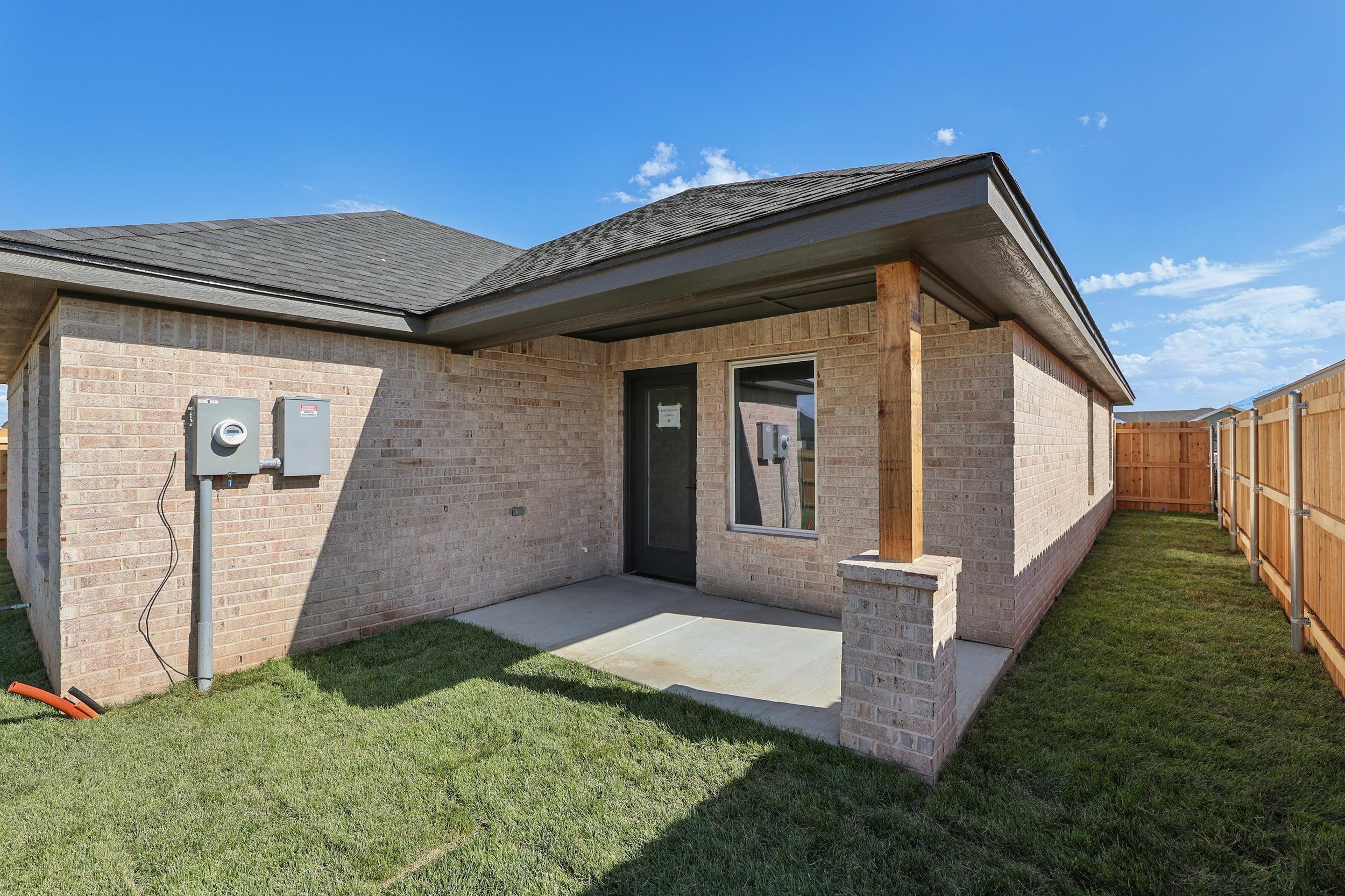 22-Back Patio.jpg