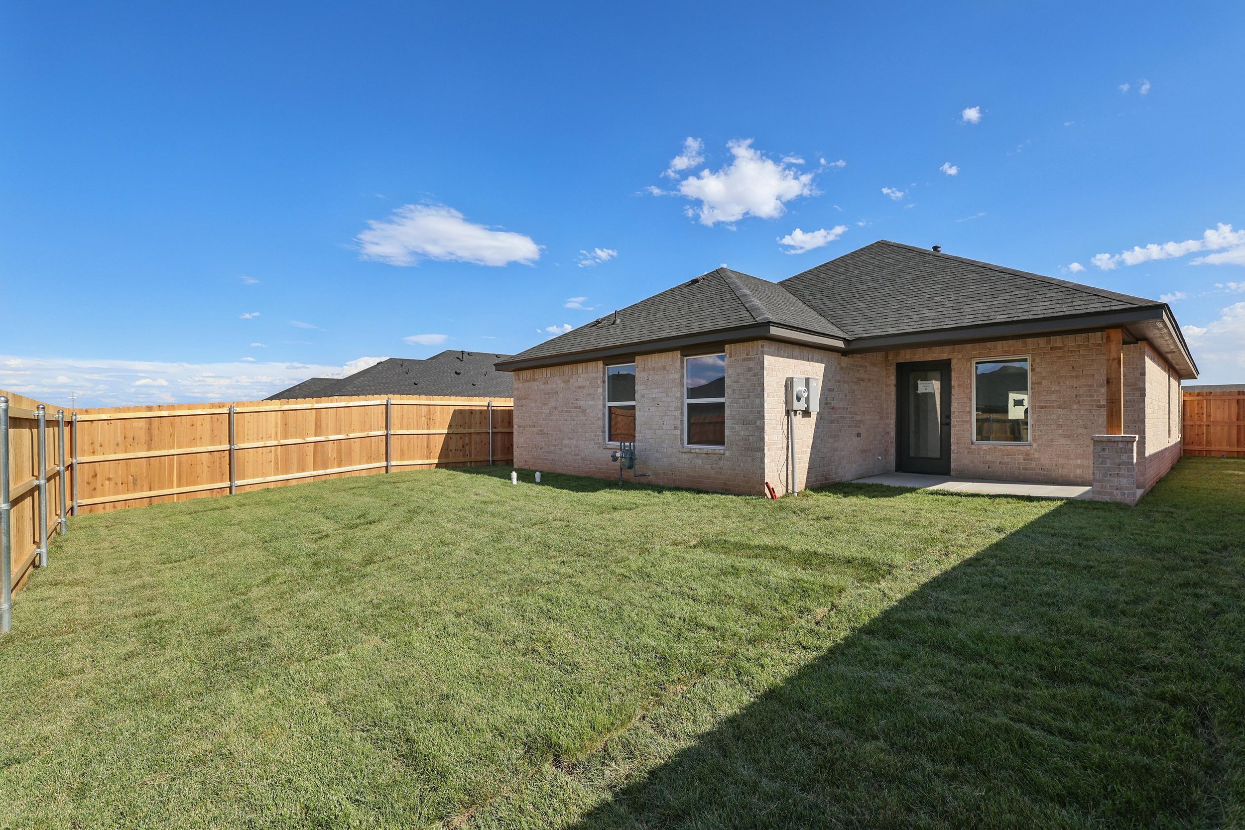 23-Backyard.jpg