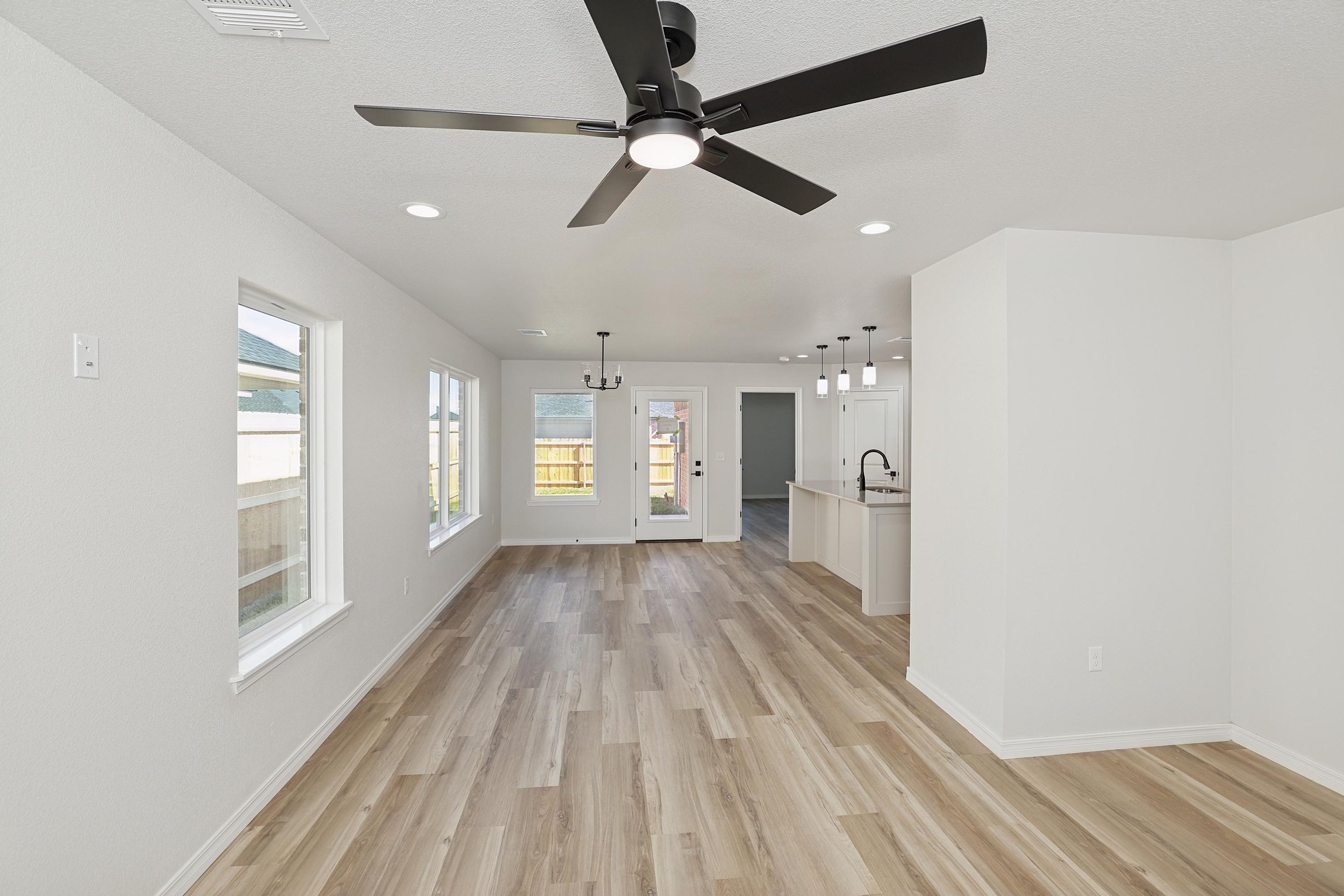 3-Living Area.jpg