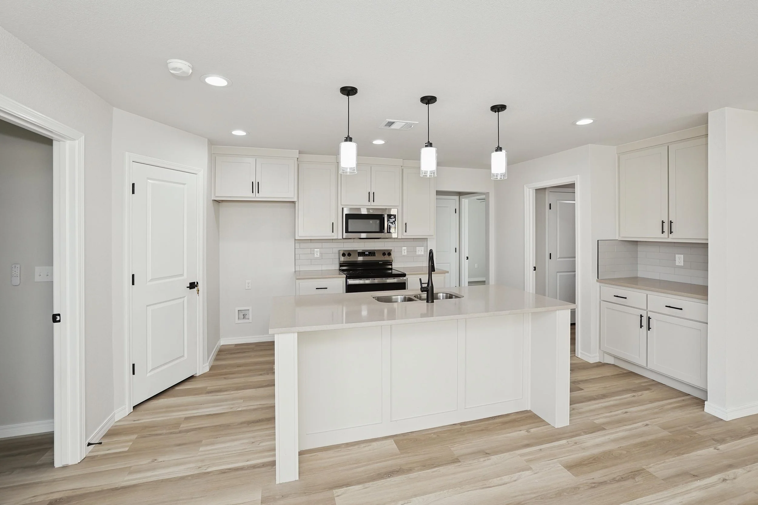7-Kitchen.jpg