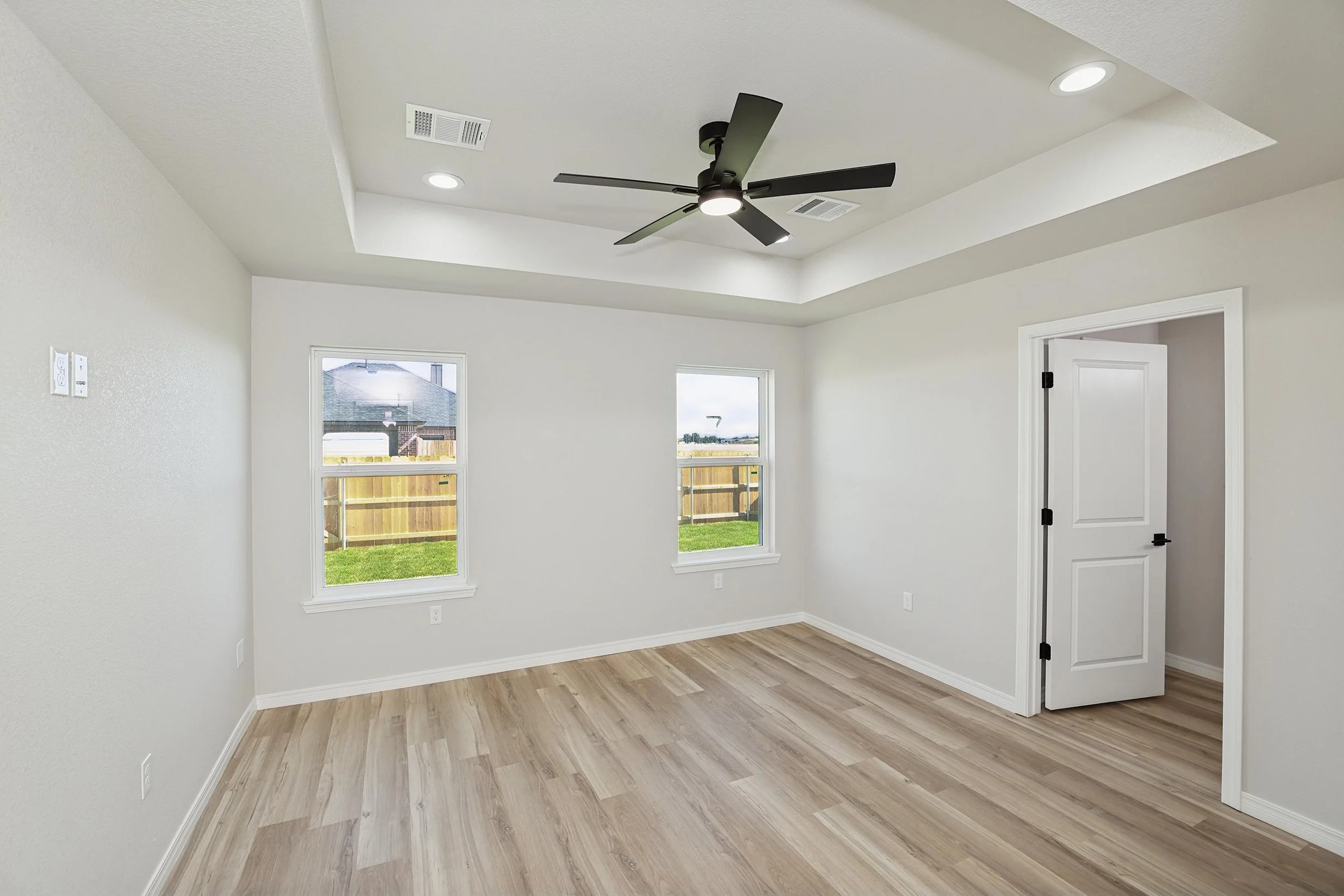 10-Primary Bedroom.jpg